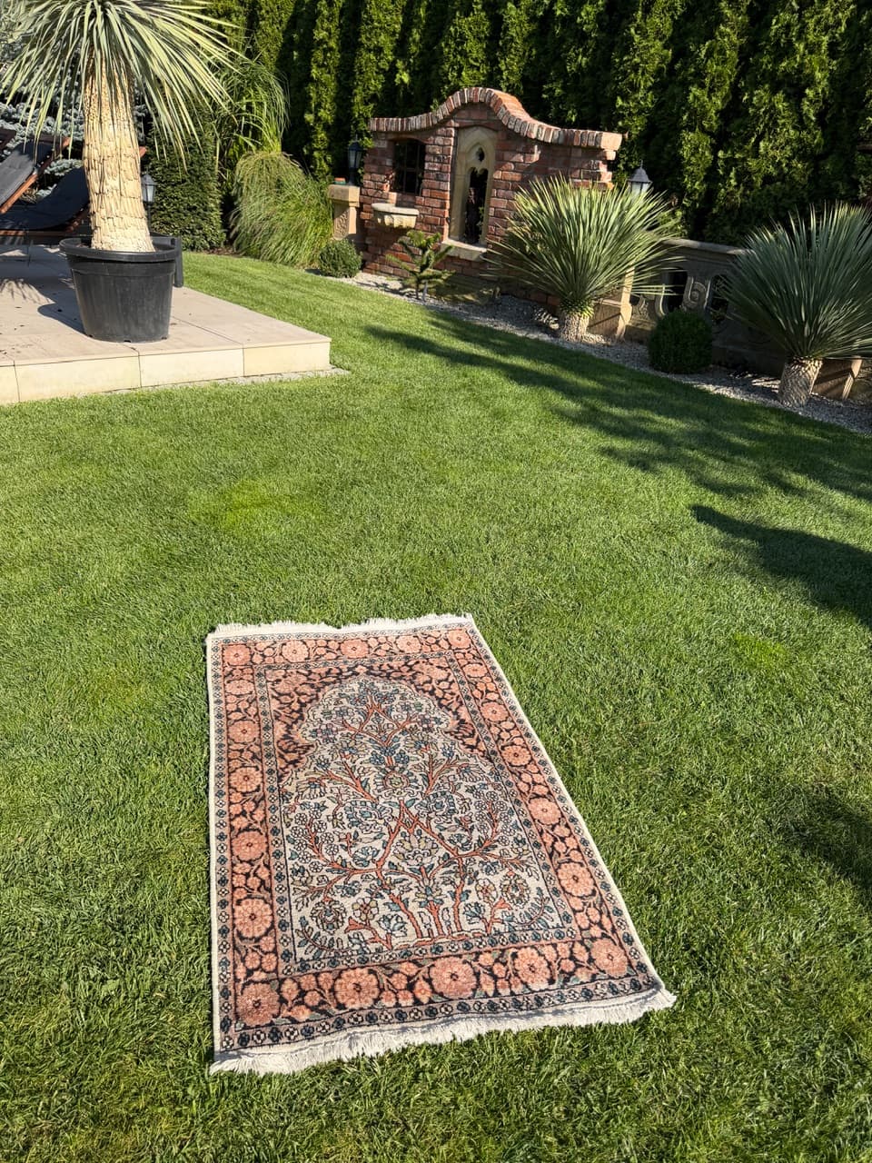 Rug Ghoum, ivory silk, India, 1990s. - 174237