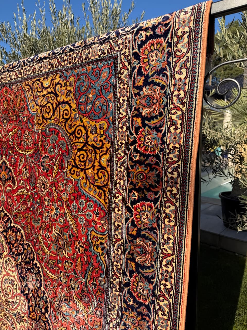 Rug Ghoum, red, silk, India, 280x175 cm - 174598