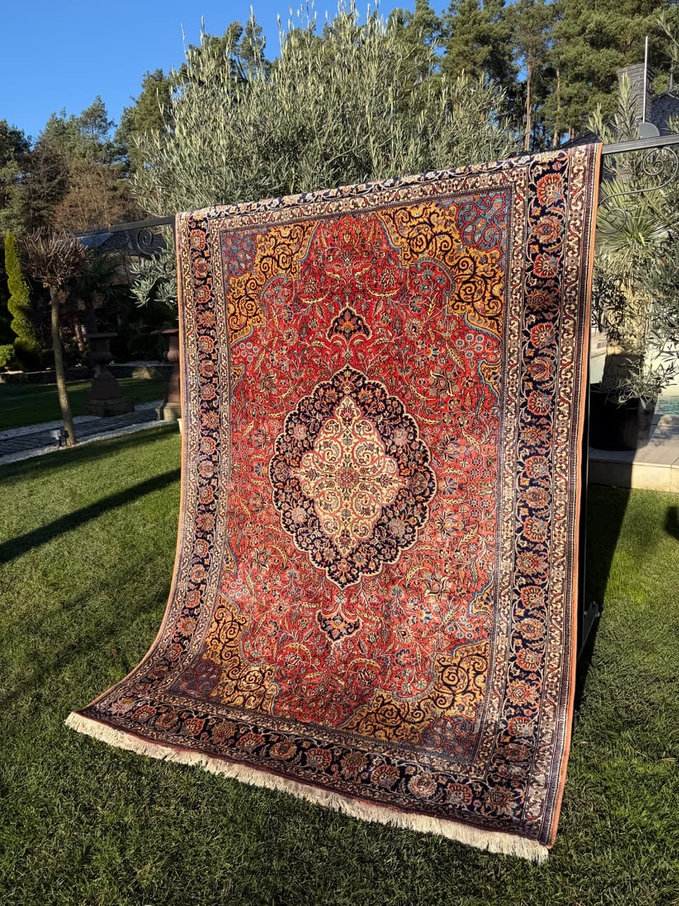 Rug Ghoum, red, silk, India, 280x175 cm - 174599