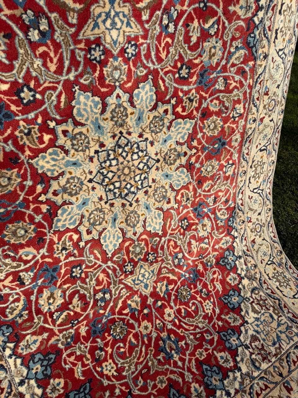 Rug Nain, red, wool silk, Iran, 1990s. - 174664