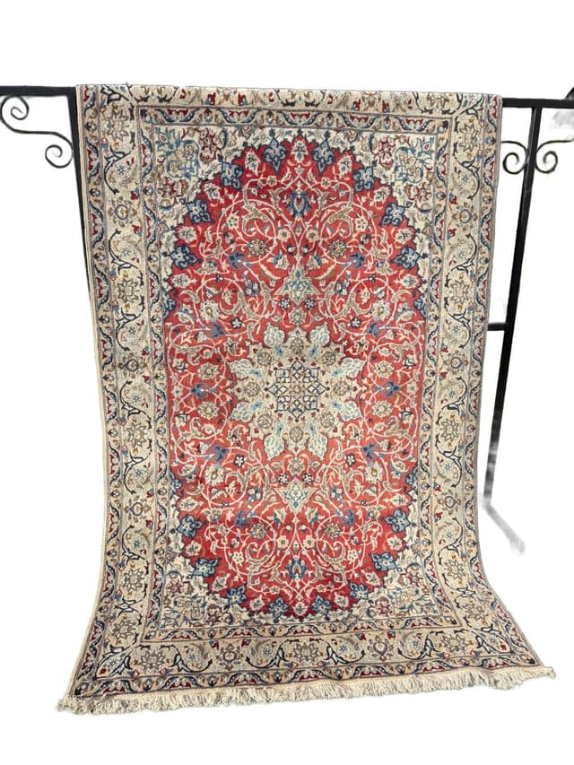 Rug Nain, red, wool silk, Iran, 1990s. - DIMENSION