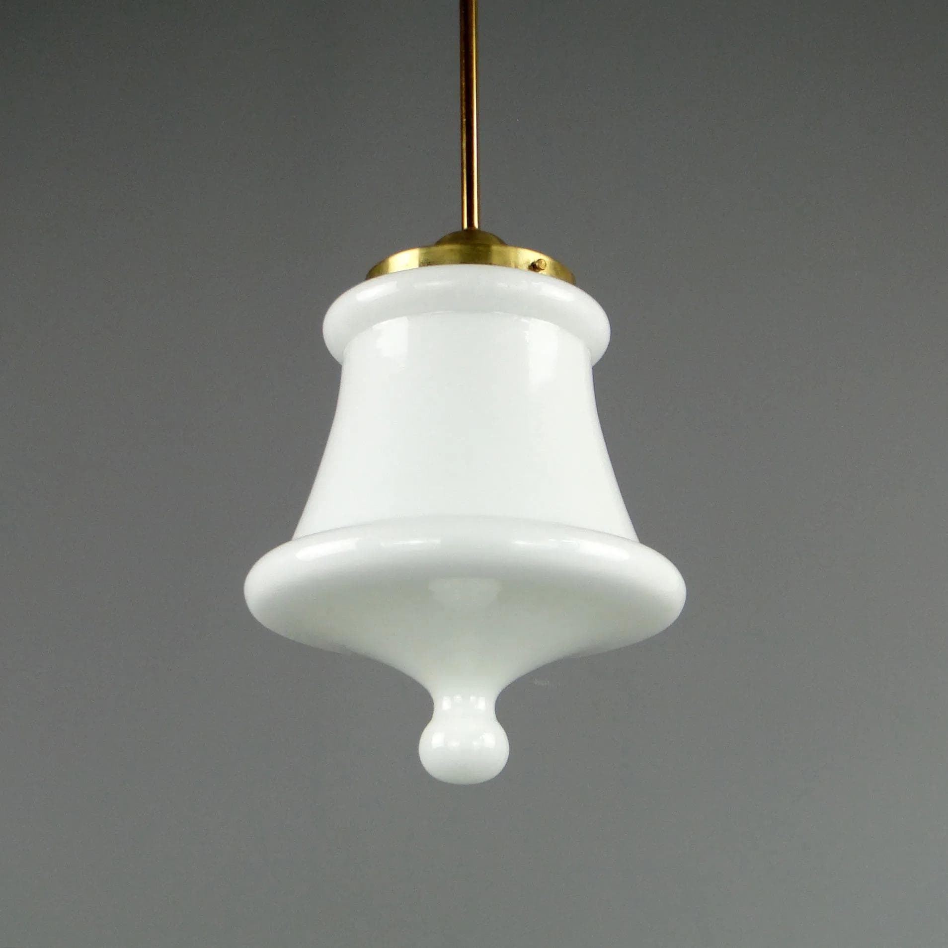 Lampa wisząca, szkło białe, mosiądz, Polska, lata 70. - 11705