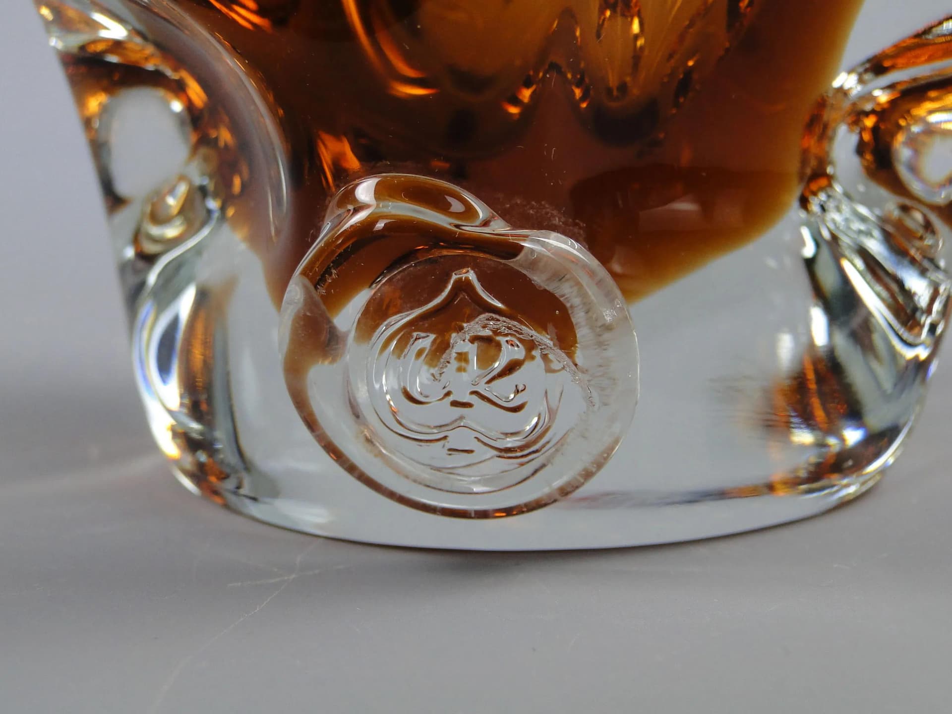 Wazon, szkło brązowy ciemny, proj. J. Beranek, Czechosłowacja, lata 60. - 11669