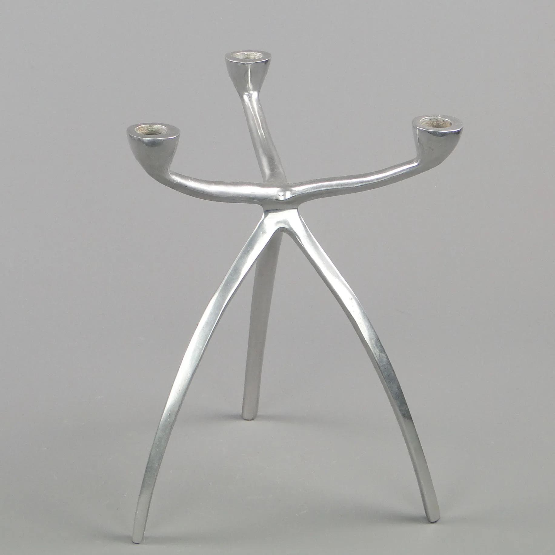 Świecznik Alu, aluminium srebrny, proj. M. Hilton, Wielka Brytania, lata 80. - 11766