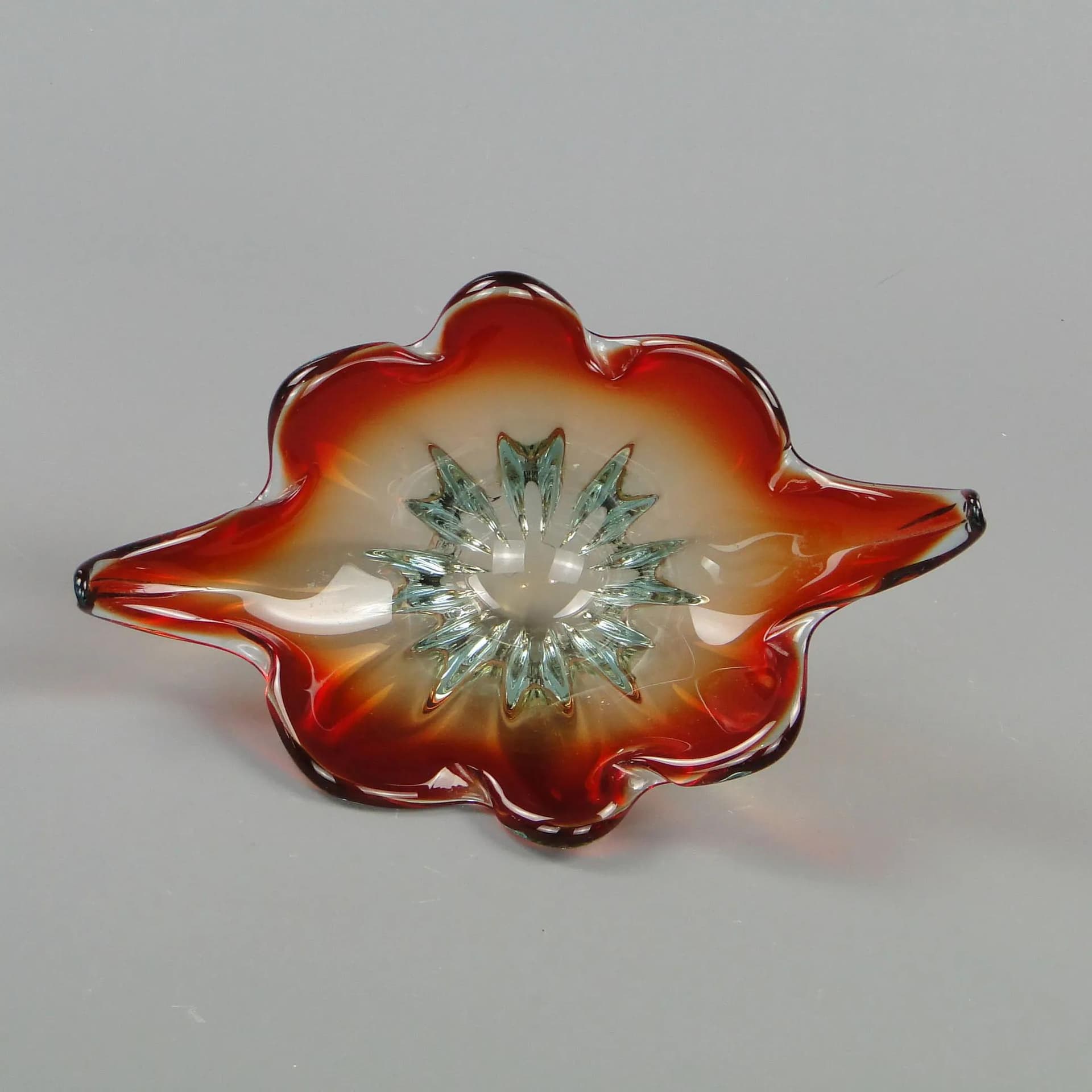 Bowl Mandruzatto, red crystal, by F. Poli, Italy, 1950s. - 11716