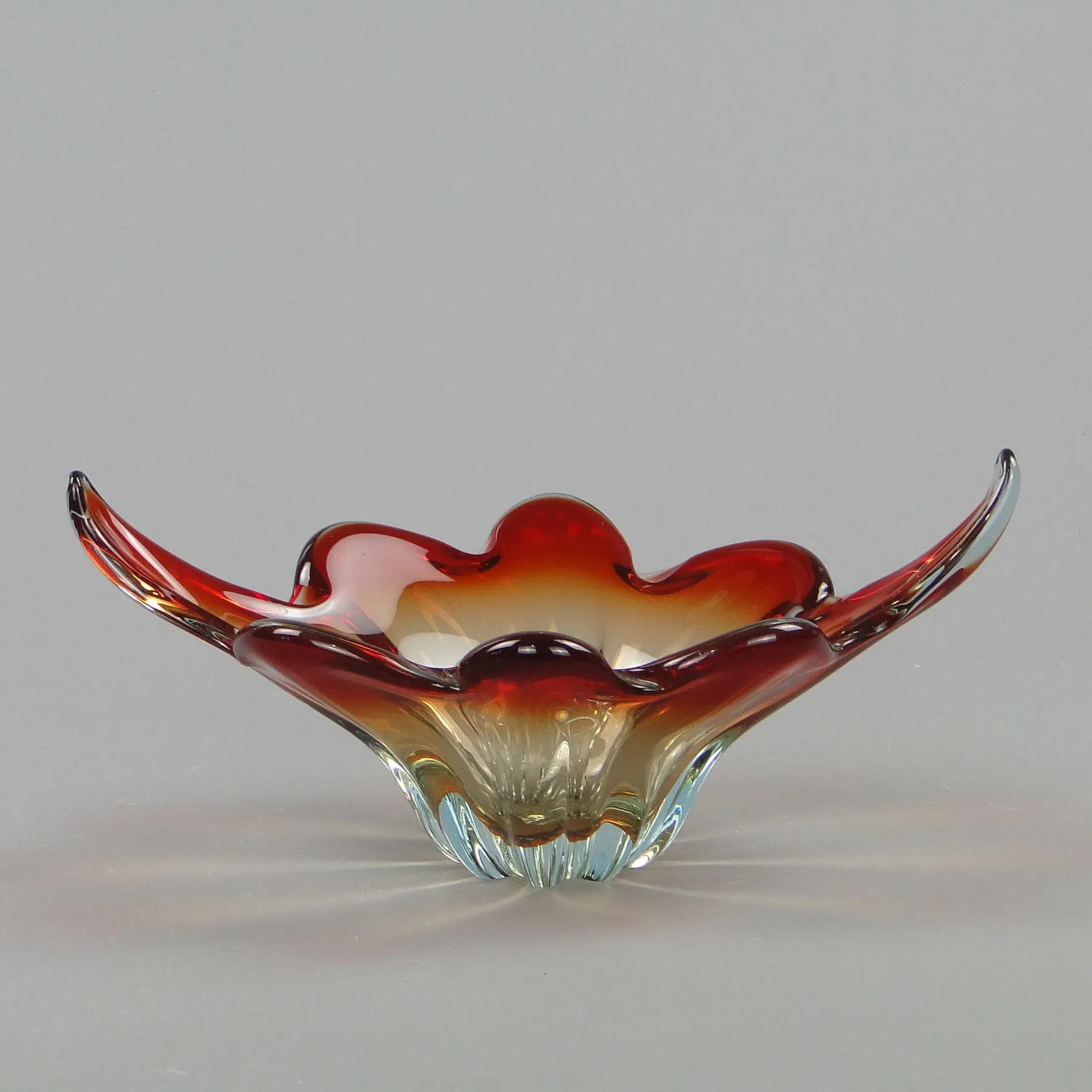 Bowl Mandruzatto, red crystal, by F. Poli, Italy, 1950s. - 11715