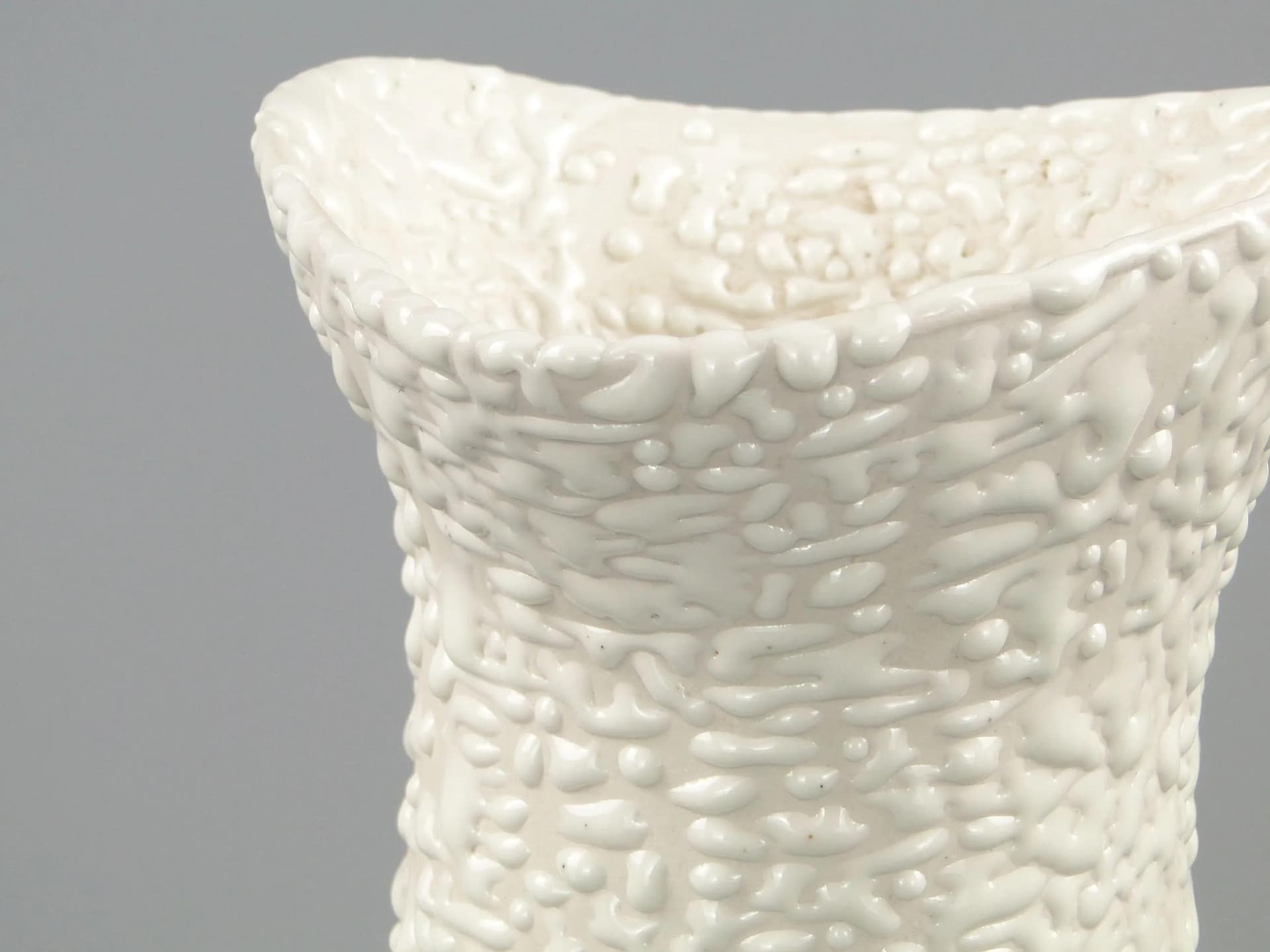 Wazon New Look, ivory white, porcelit, proj. W. Gołajewska, Polska, lata 60. - 11805