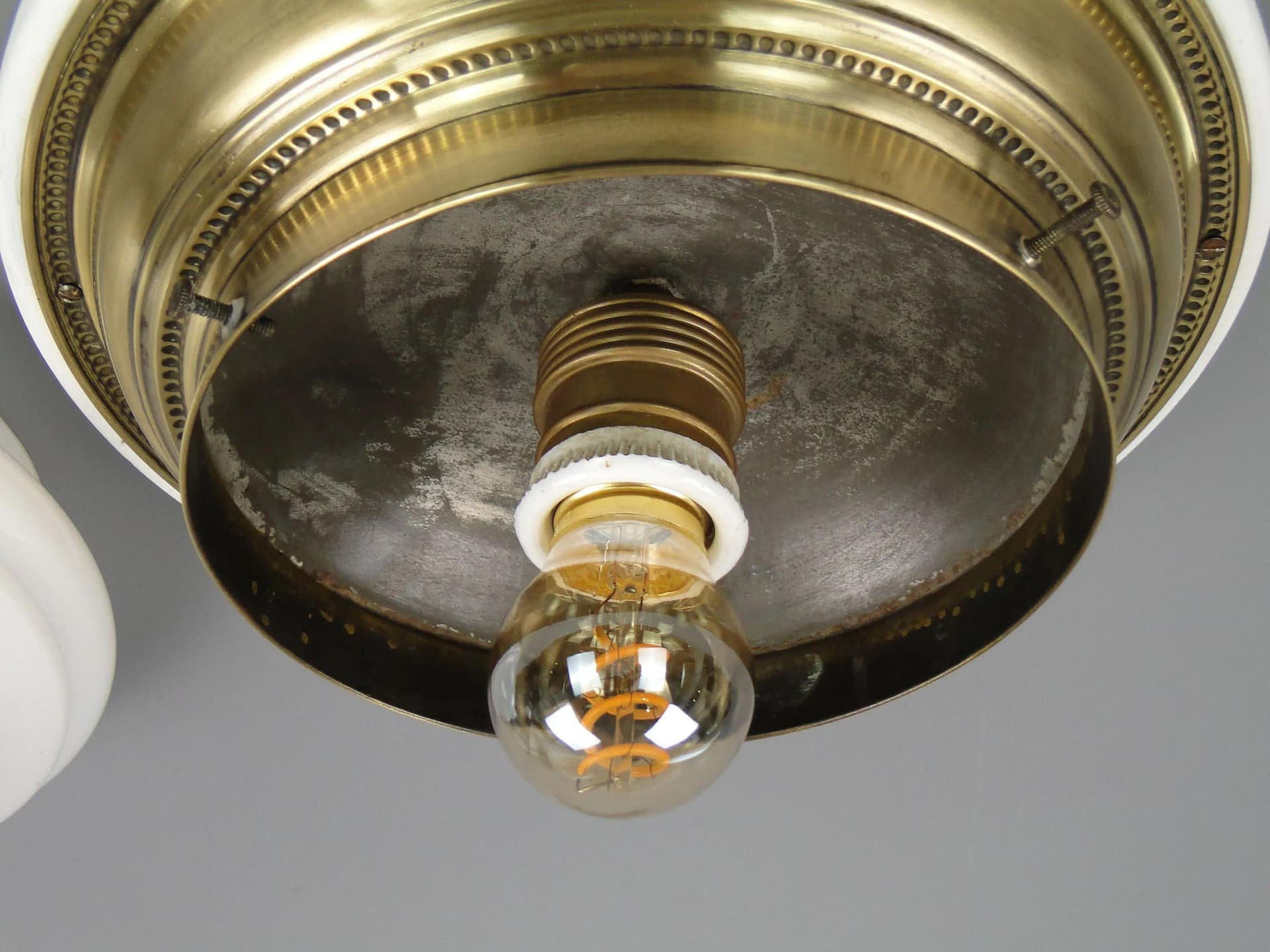 Lampa sufitowa, biała, mosiądz, drewno, szkło, Polska, lata 20. - 11960