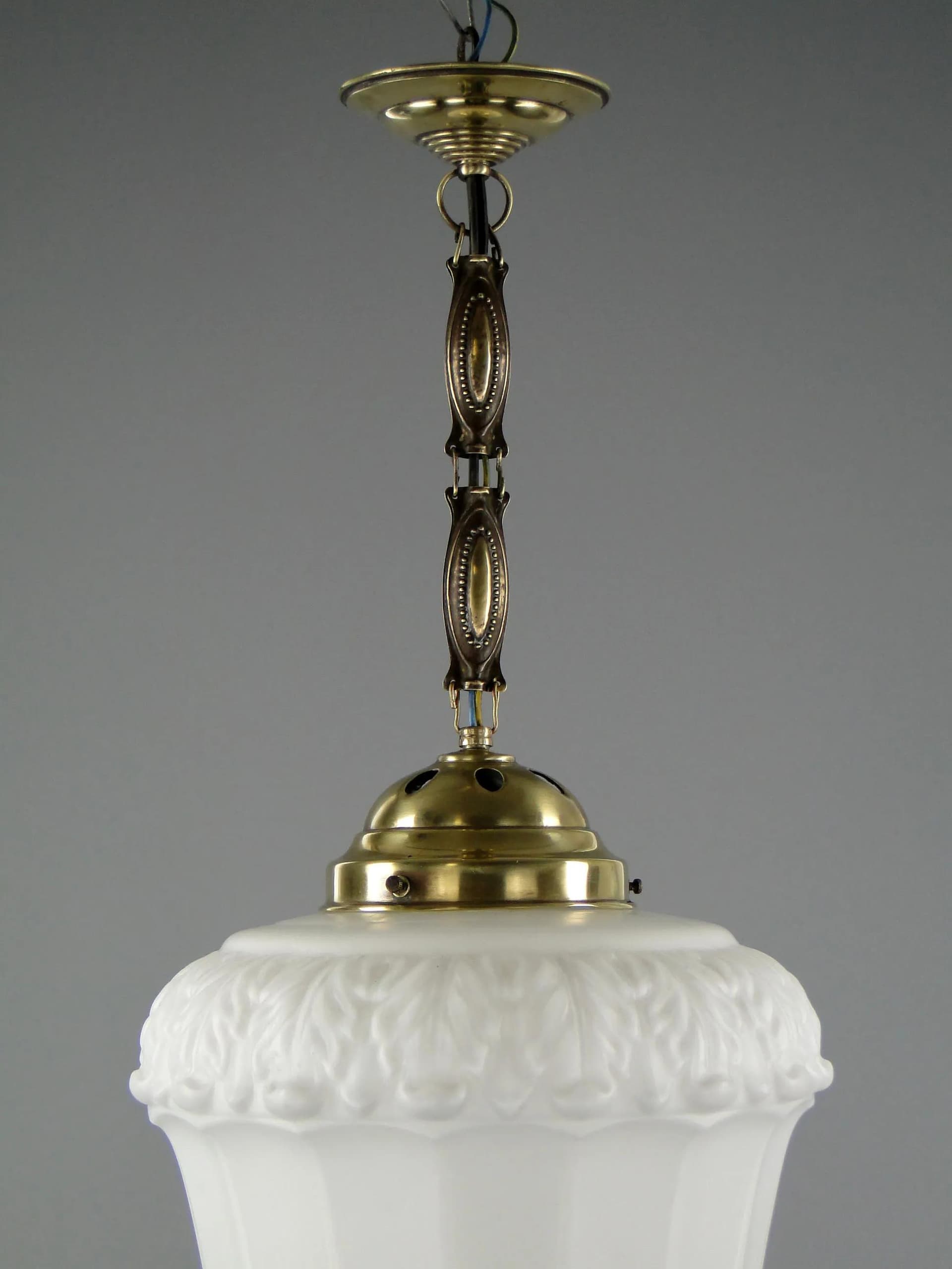 Lampa wisząca secesyjna, mosiądz patynowany, szkło białe, Polska, początek XX w. - 12058