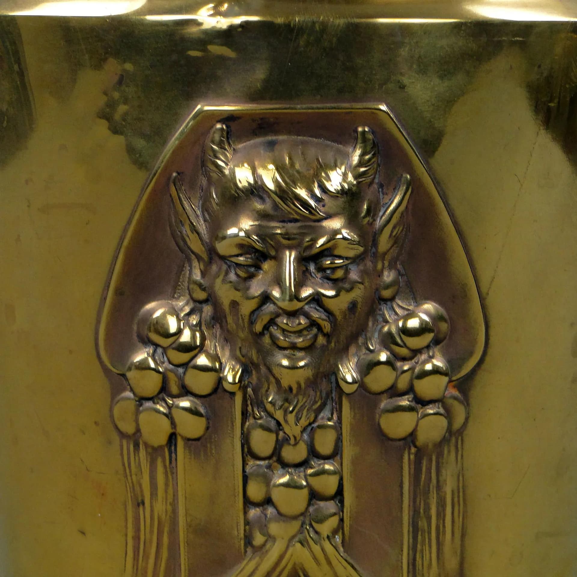 Champagne Cooler Art Nouveau, golden brass, Germany, early 20th c. - 12044
