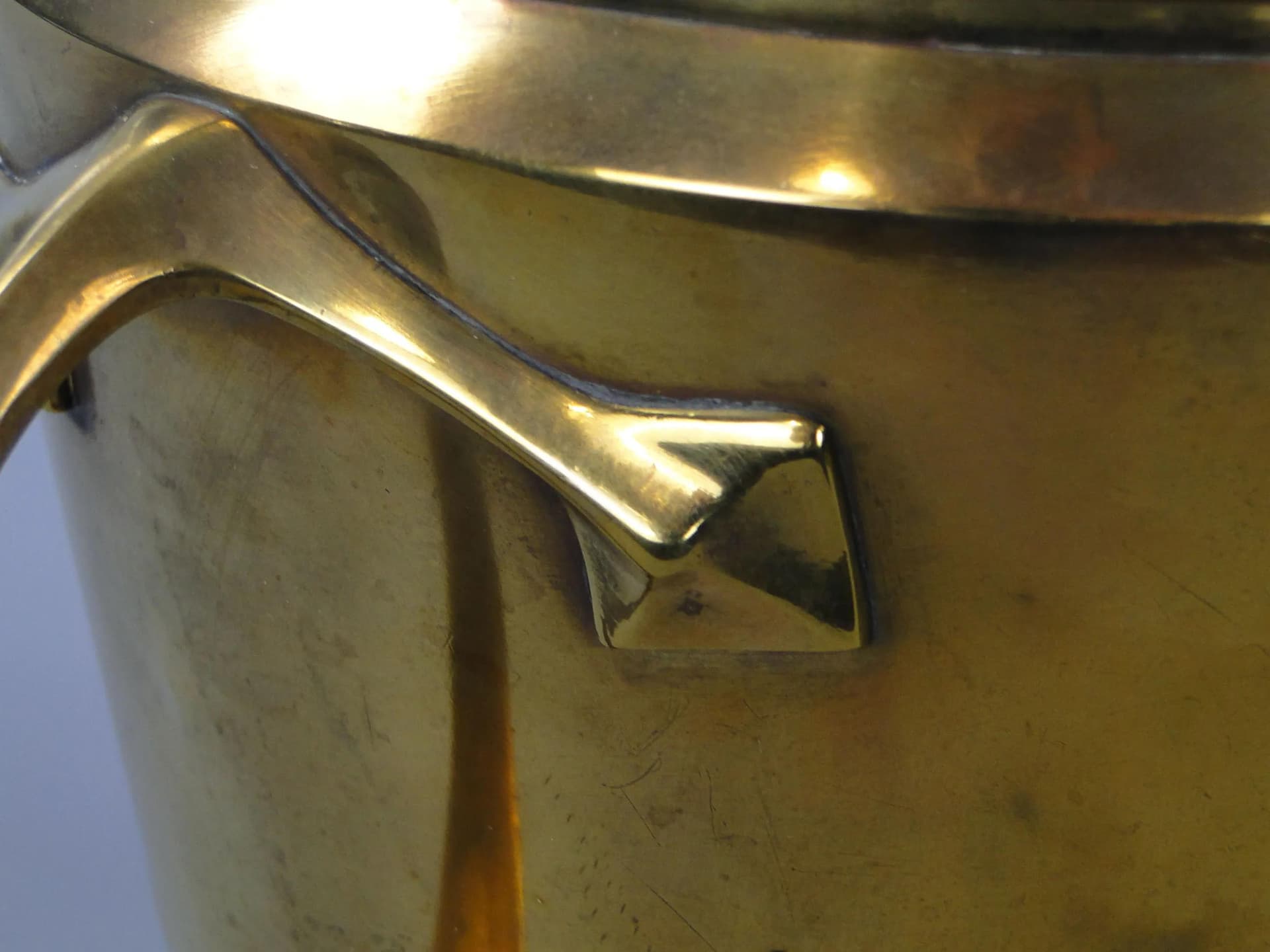 Champagne Cooler Art Nouveau, golden brass, Germany, early 20th c. - 12048