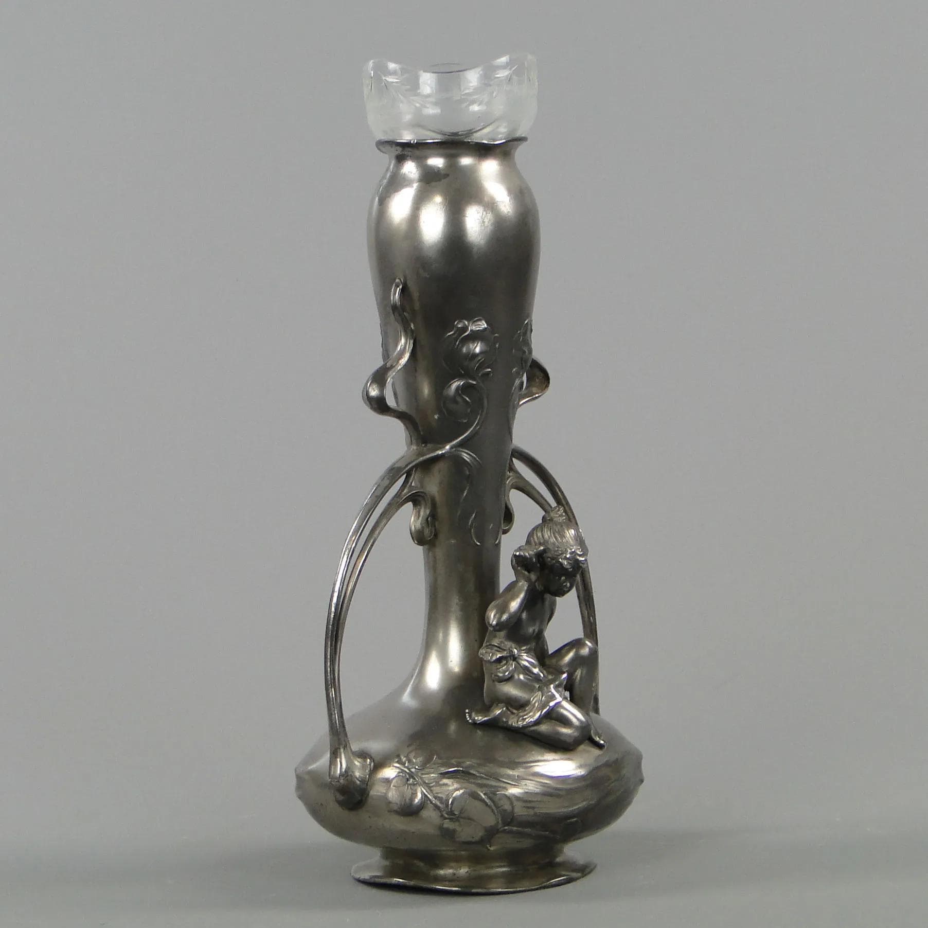 Srebrzystoszary secesyjny wazon z elfem, Albrecht Koller & Co., Austria, lata 90. XIX w. - 12148