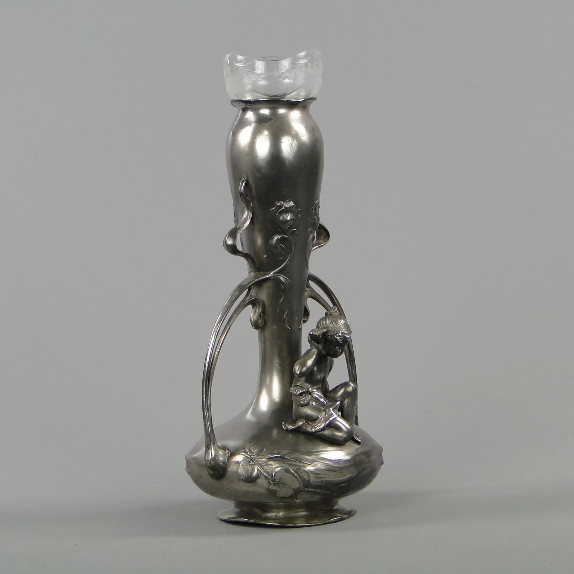 Srebrzystoszary secesyjny wazon z elfem, Albrecht Koller & Co., Austria, lata 90. XIX w. - 12147