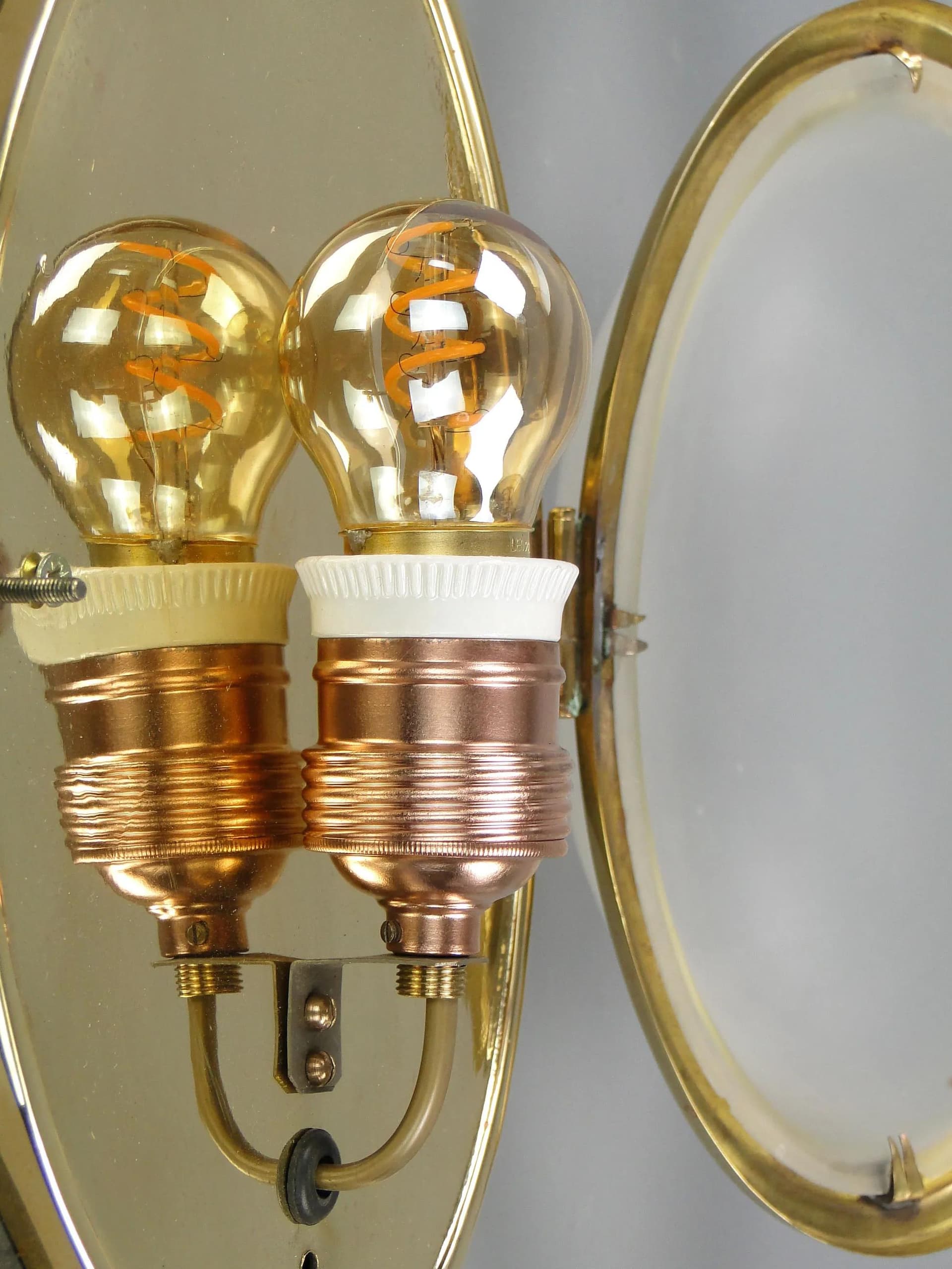 Plafon eliptyczny, mosiądz polerowany, szkło mrożone, drewno czarny, Polska, lata 20. - 12127