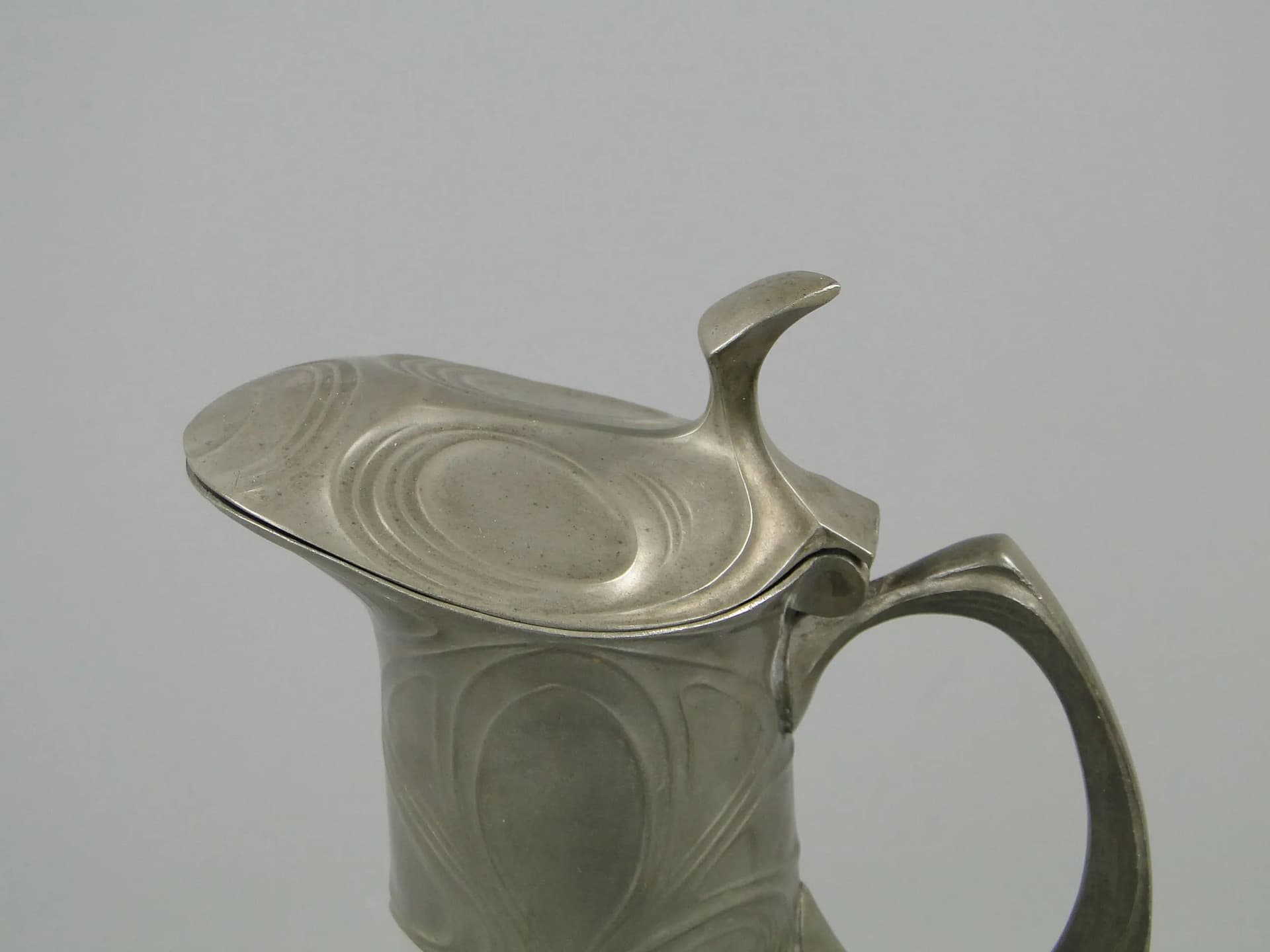 Dzban do wina secesyjny, szkło transparentne cyna, proj. H. Leven, Niemcy, początek XX w. - 12084