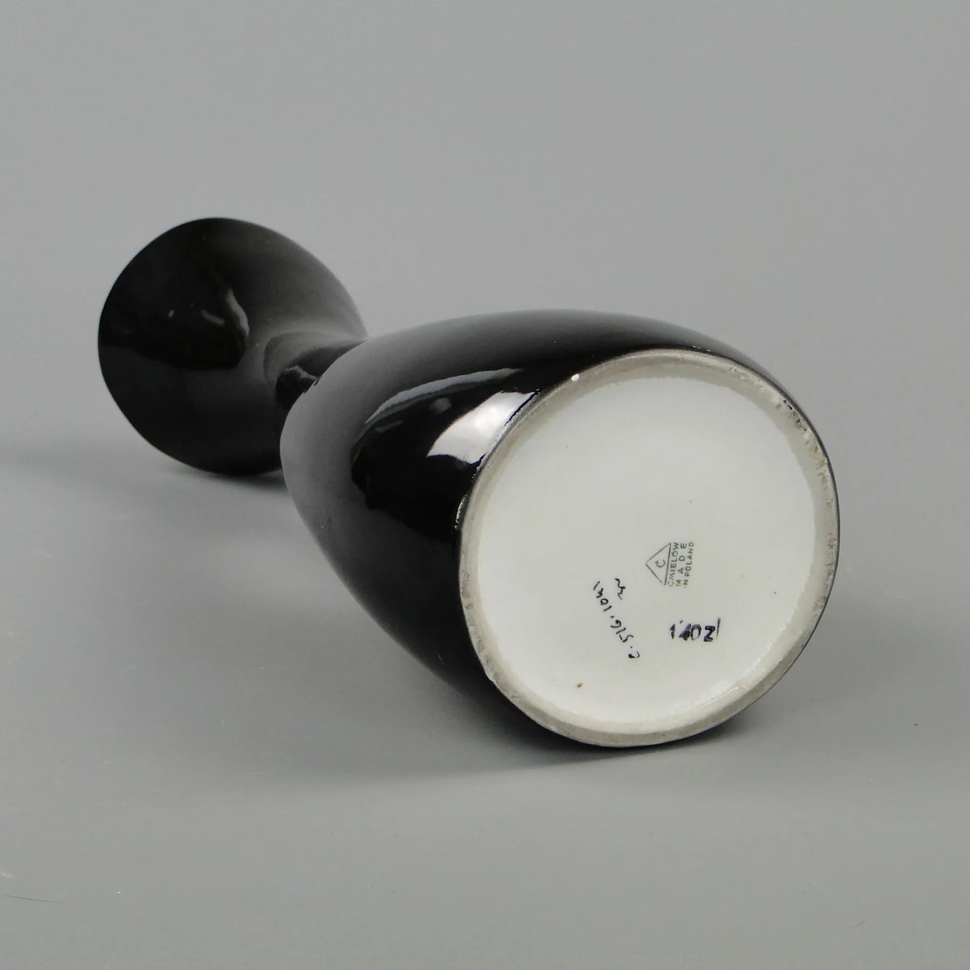 Wazon Calypso, porcelana czarna, proj. Z. Śliwowska-Wawrzyniak, Ćmielów, Polska, lata 50. - 12261