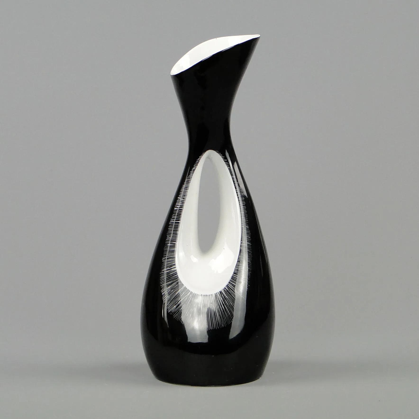 Wazon Calypso, porcelana czarna, proj. Z. Śliwowska-Wawrzyniak, Ćmielów, Polska, lata 50. - 12254