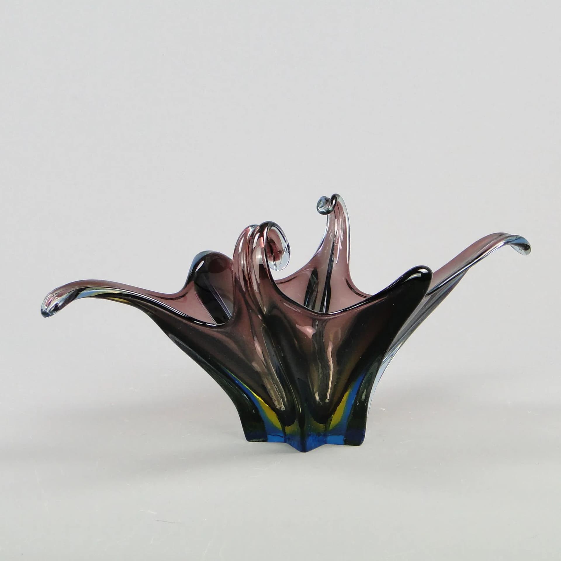 Bowl Mandruzatto, violet crystal, Murano, Italy, 1950s - 12222