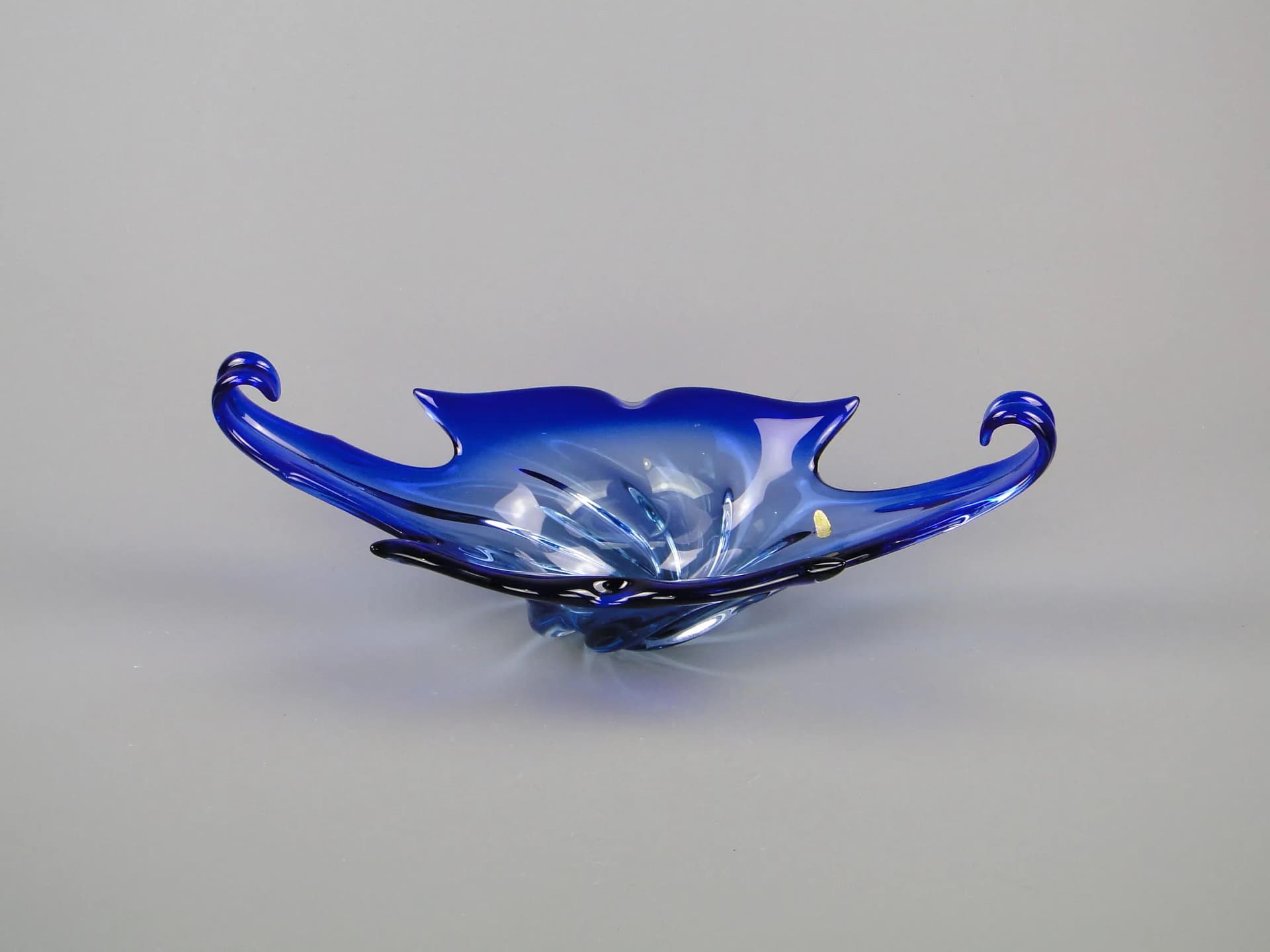 Centerpiece Mandruzatto, blue crystal glass, by F. Poli, Italy, 1950s. - 12196