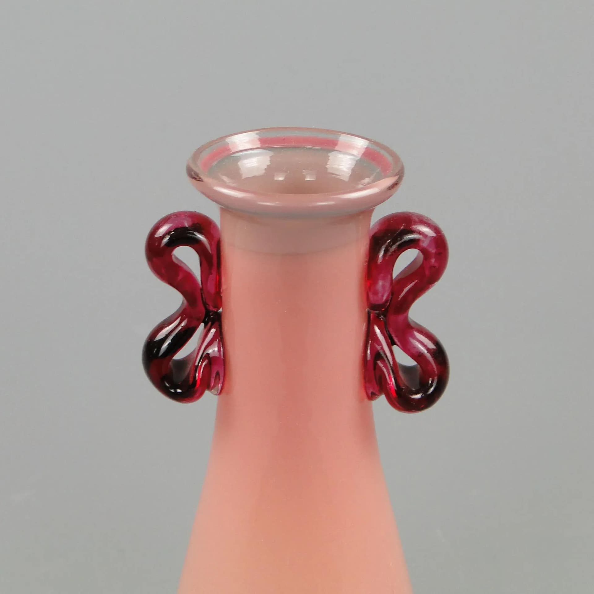 Wazon, różowy, szkło, proj. J. Słuczan-Orkusz, Polska, lata 70. - 12164