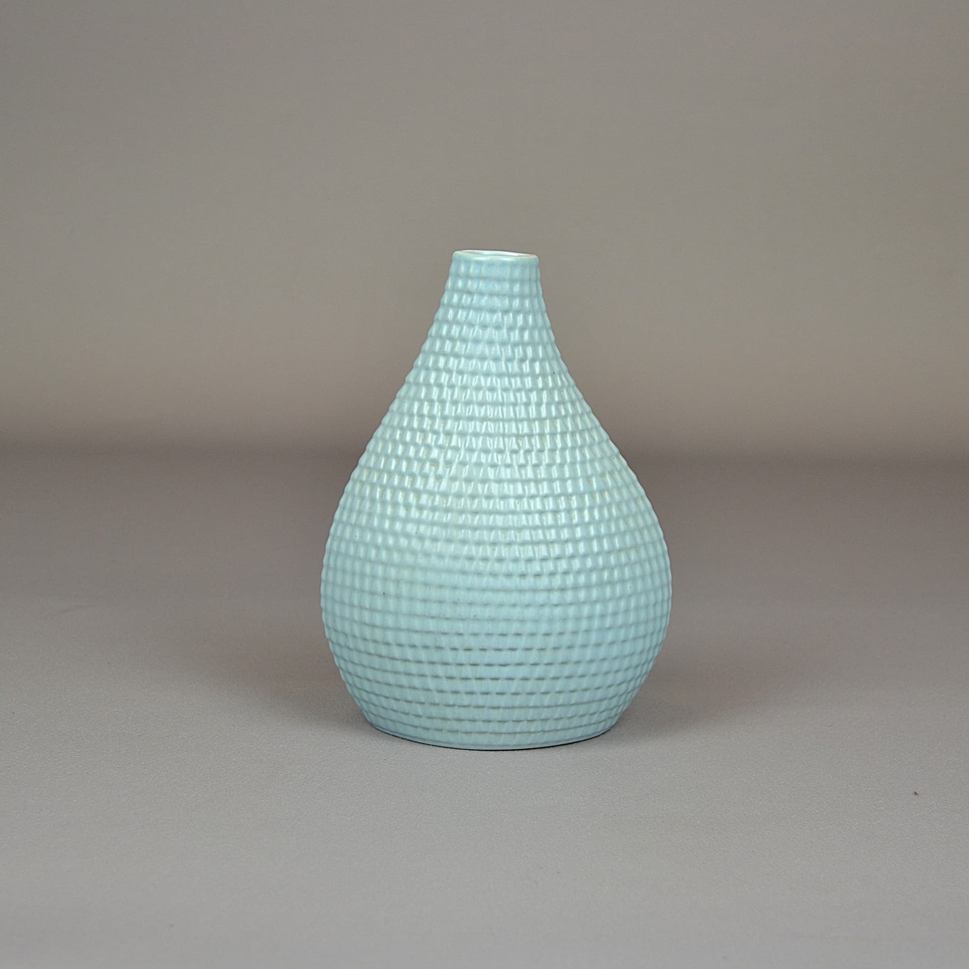 Vase Reptil, blue ceramic, by S. Lindeberg, Sweden, 1950s. - 936