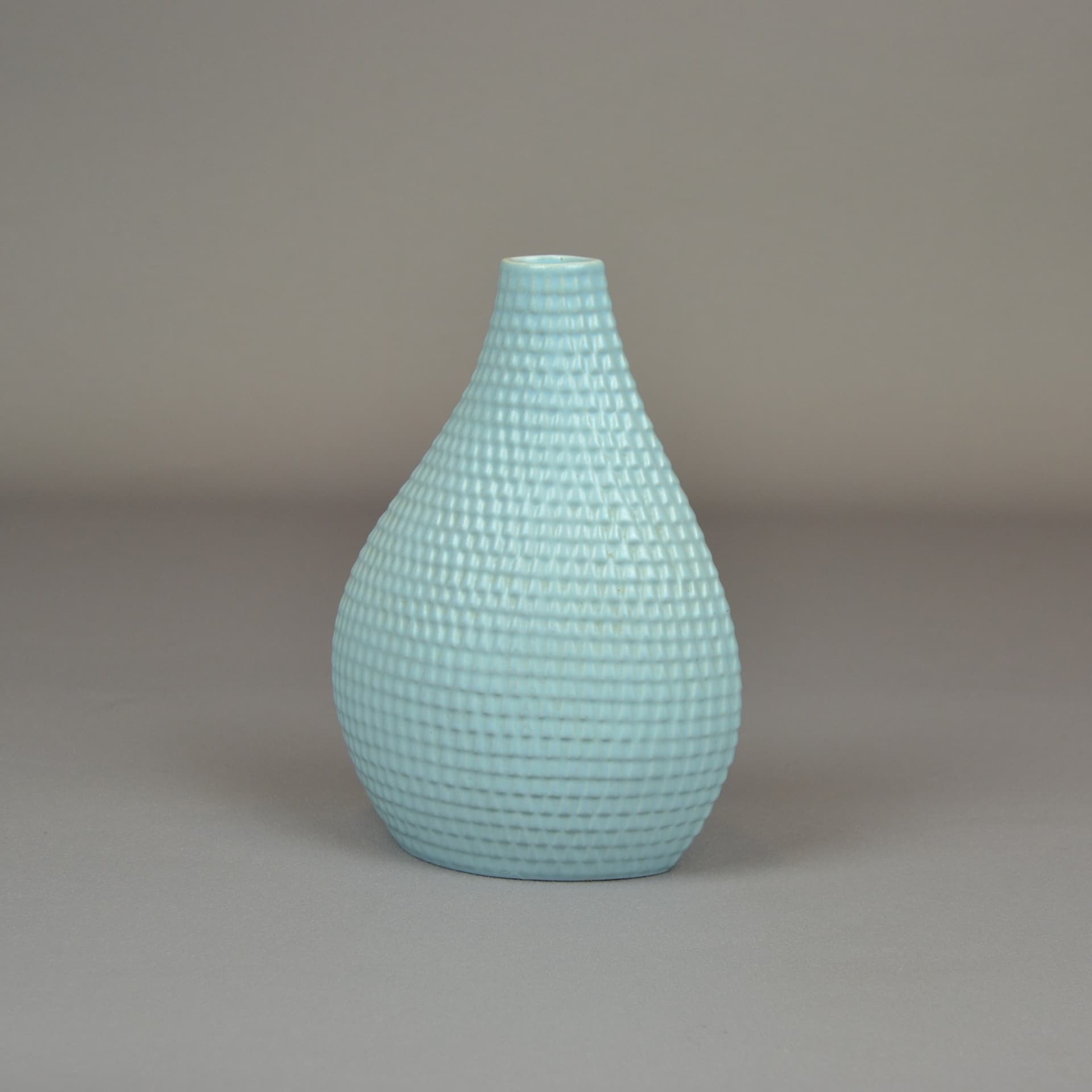 Vase Reptil, blue ceramic, by S. Lindeberg, Sweden, 1950s. - 934