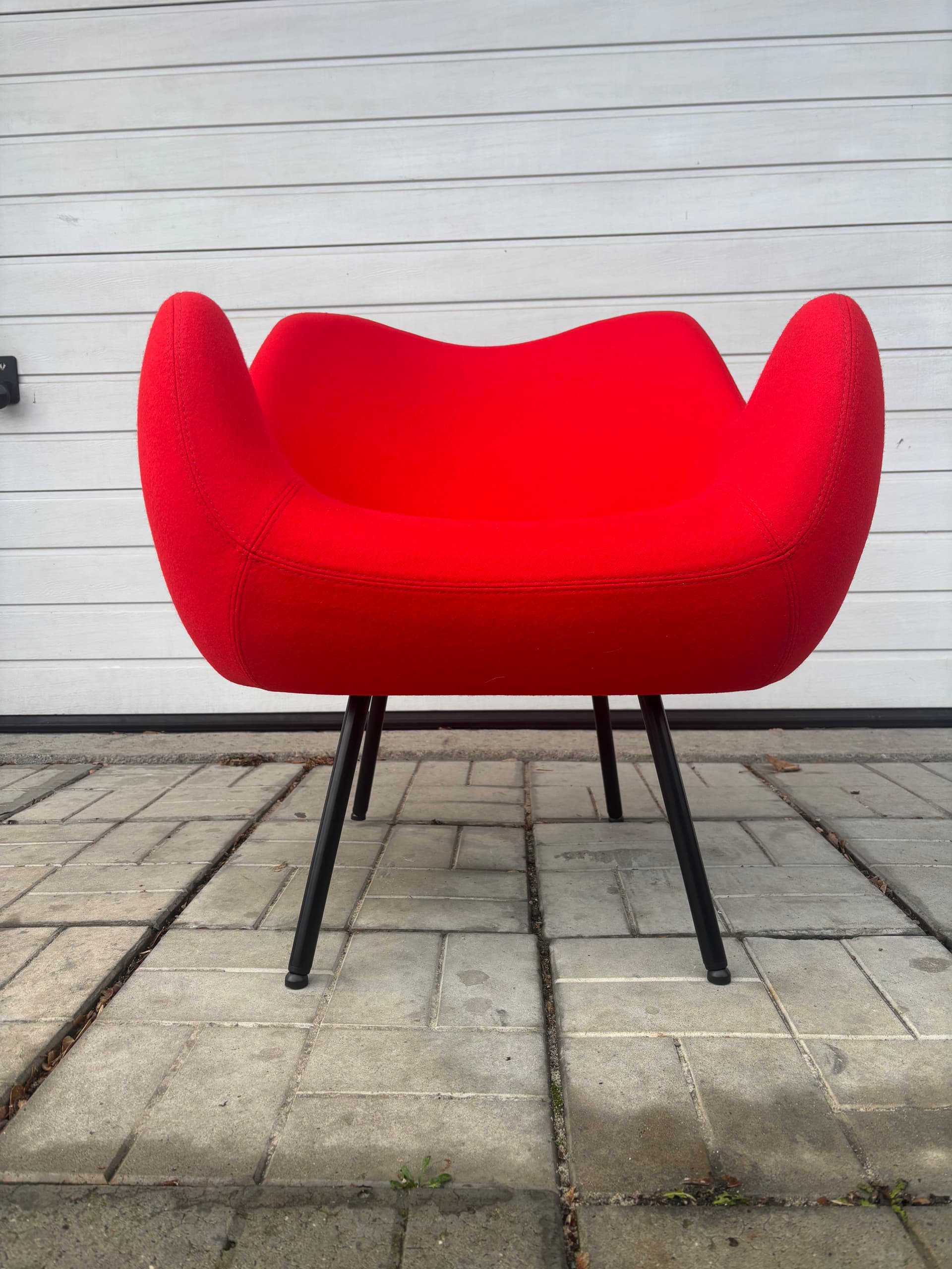 Armchair RM58 Soft Synergy Red (LDS80), black legs - 2965