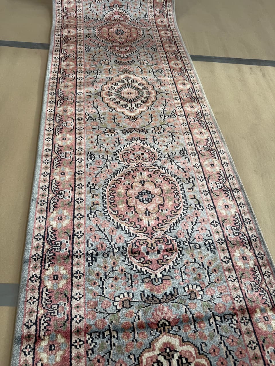 Chodnik Ghoum, 315x61 cm, srebrny, jedwab, Pakistan - 177838
