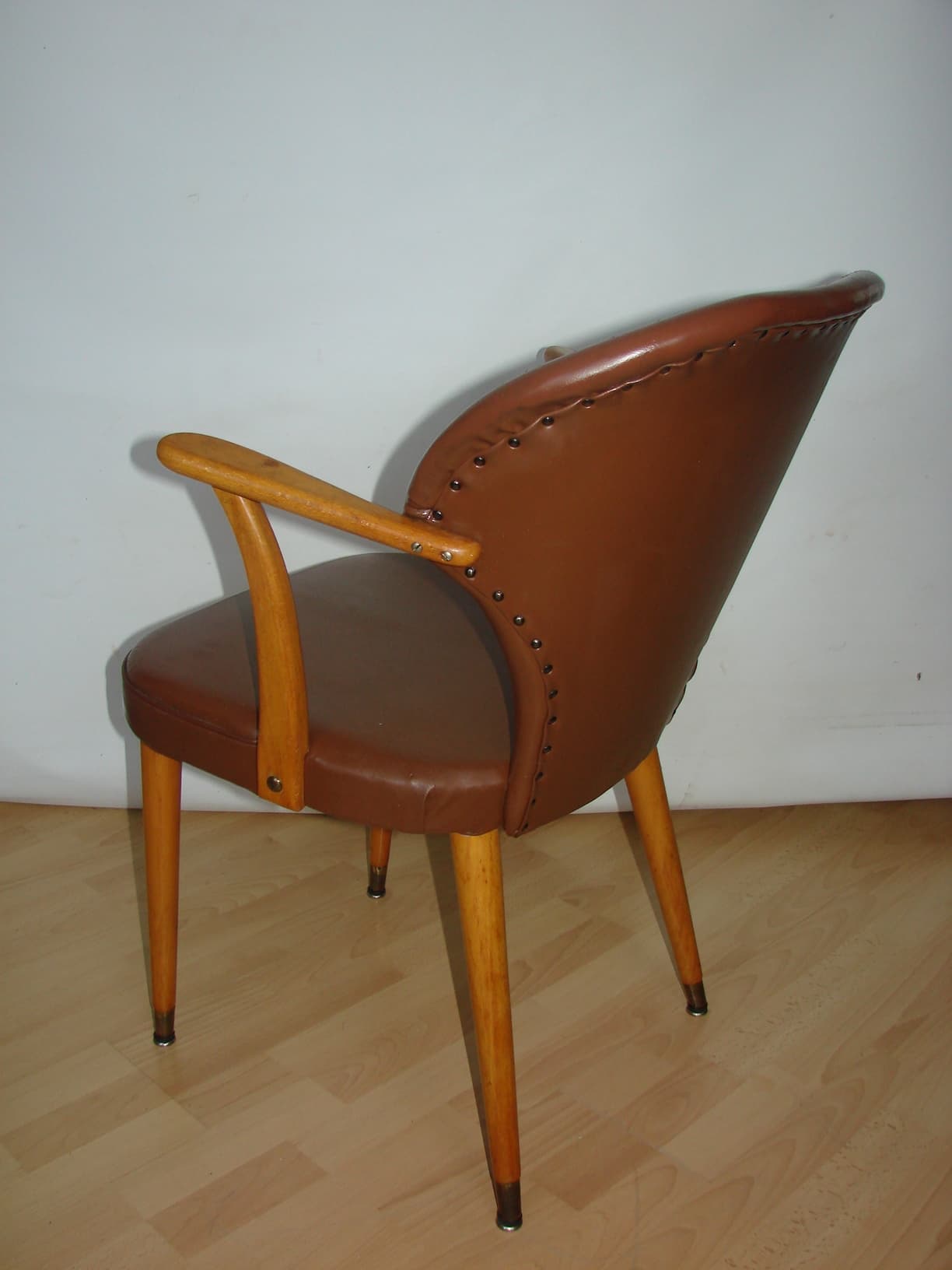 Fotel Modern, brązowy, buk, ekoskóra, lata 60. - 177874