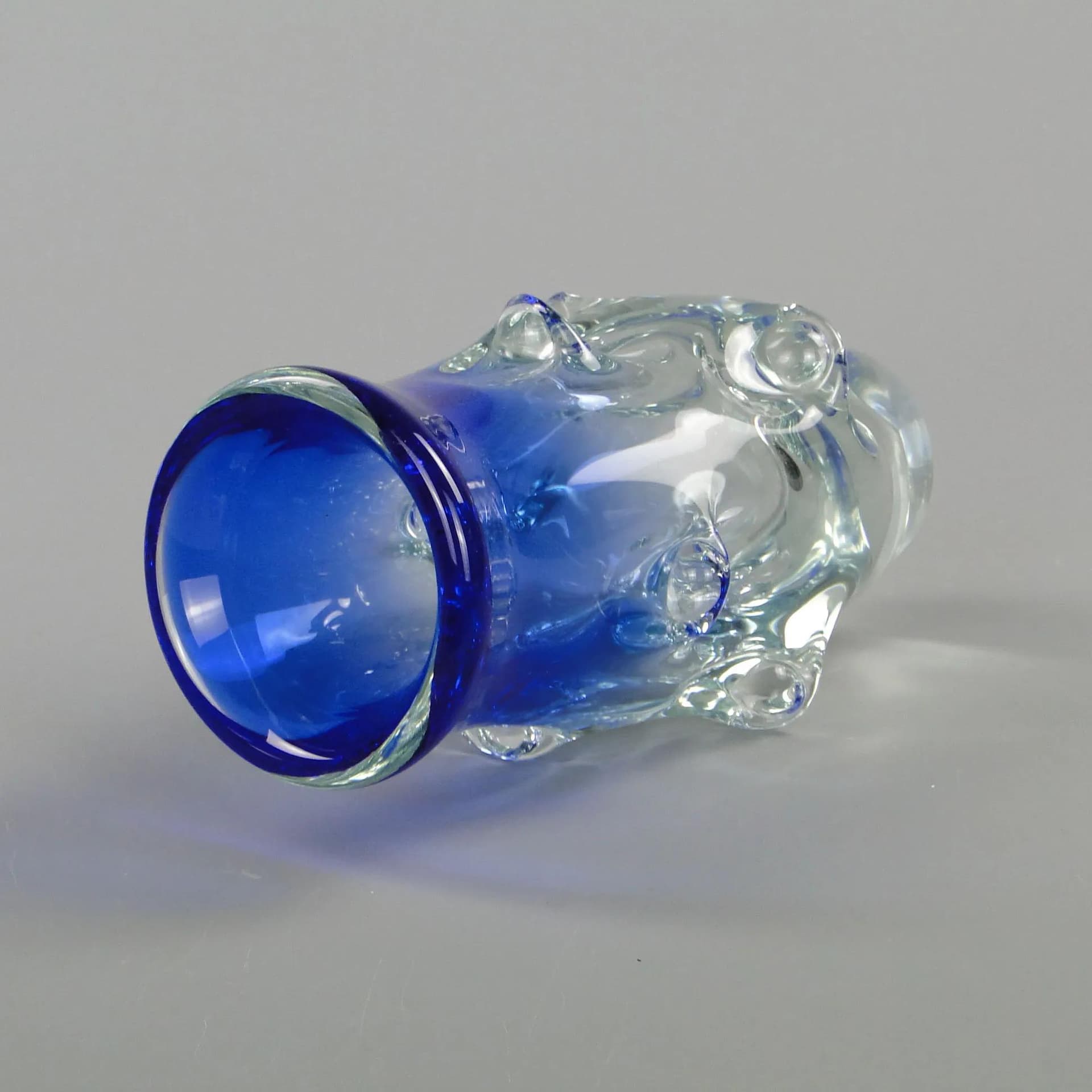 Wazon, szkło turkusowe, proj. J. Beranek, Skrdlovice, Czechosłowacja, lata 60. - 12319