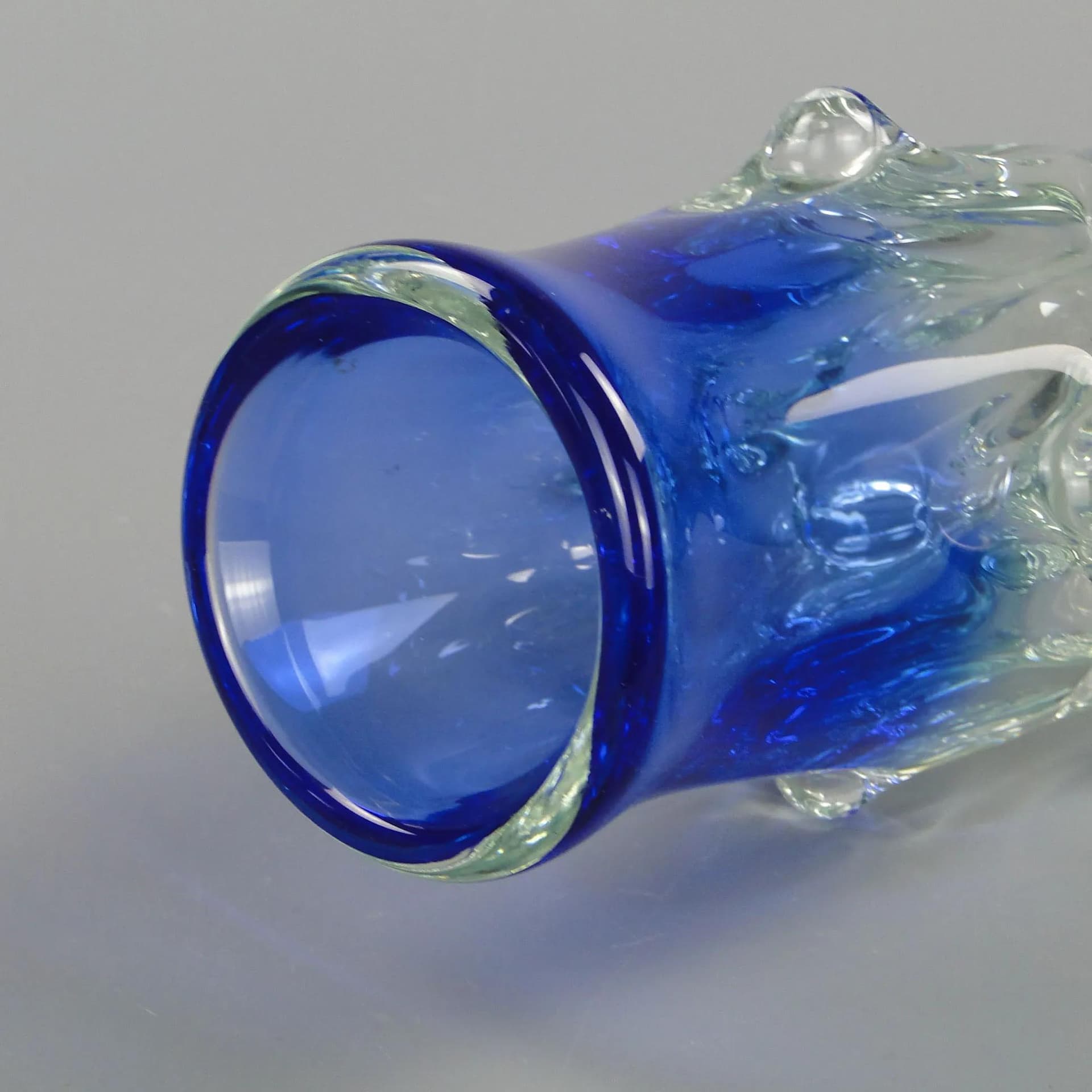 Wazon błękitny, szkło, proj. J. Beranek, Skrdlovice, Czechosłowacja, lata 60. - 12303