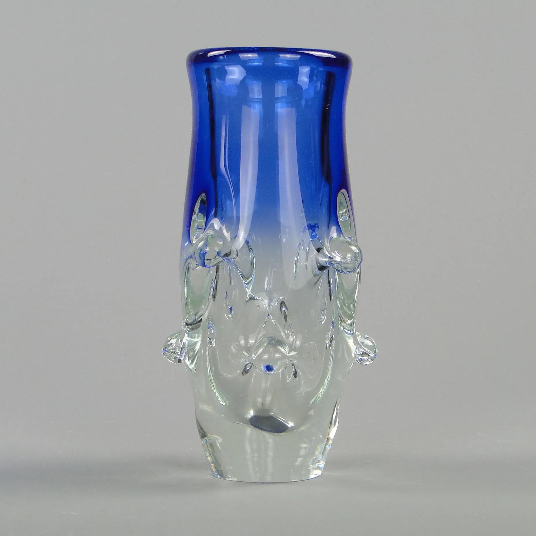 Wazon błękitny, szkło, proj. J. Beranek, Skrdlovice, Czechosłowacja, lata 60. - 12301
