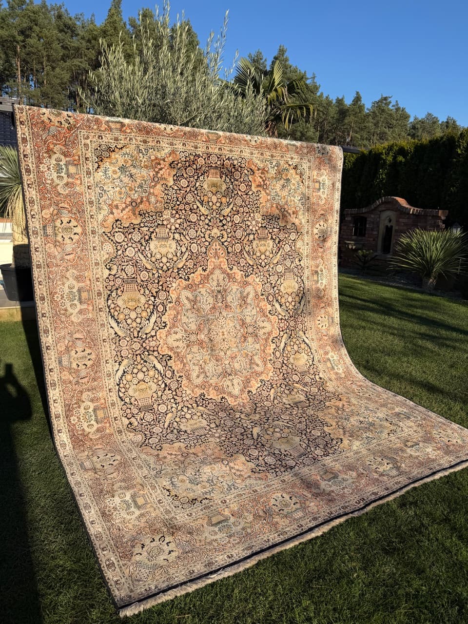 Carpet Ghoum, 375x270 cm, beige silk, India, 1990s. - 178829