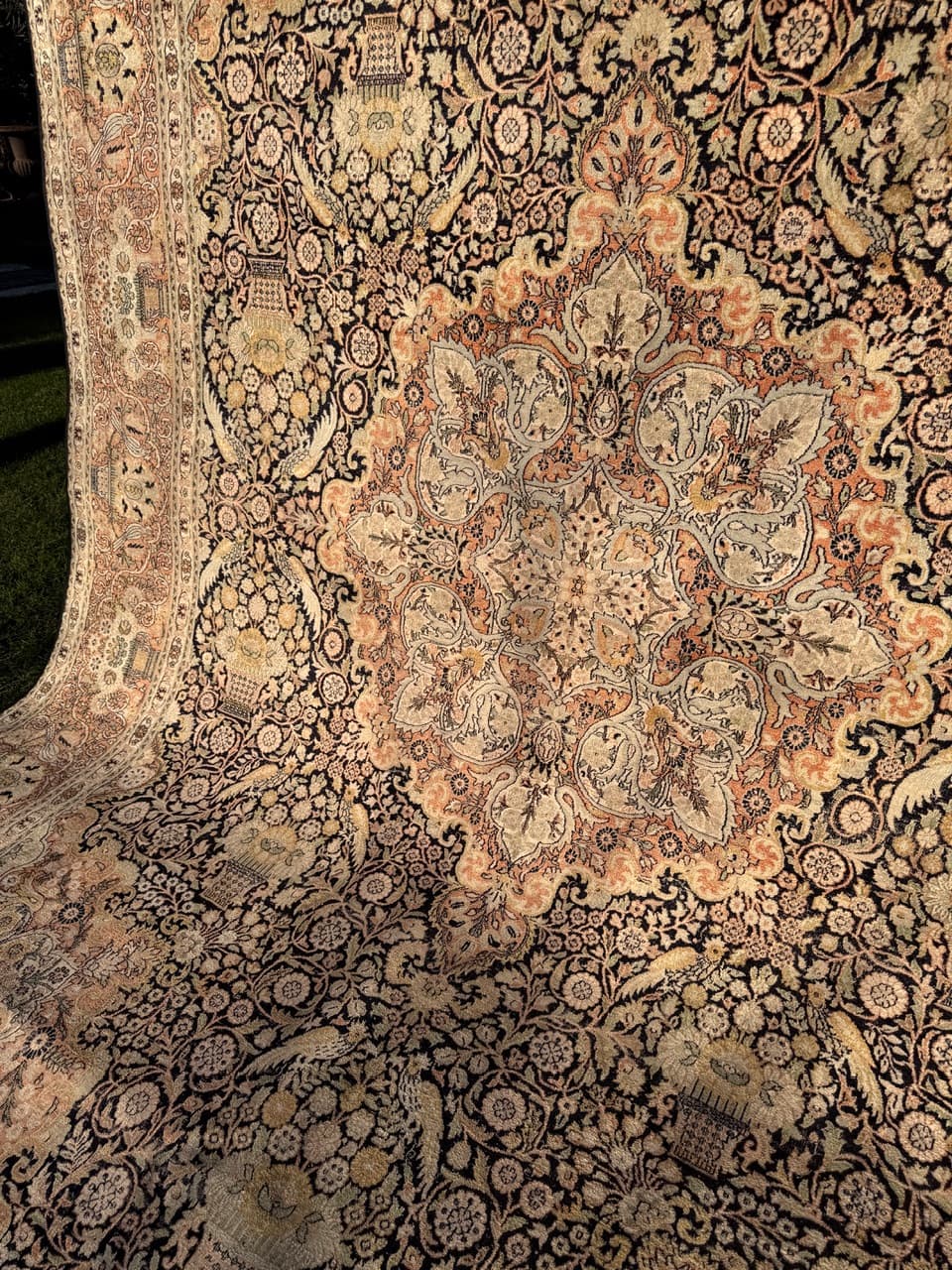 Carpet Ghoum, 375x270 cm, beige silk, India, 1990s. - 178834