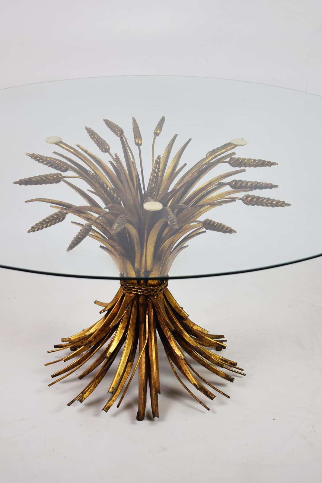 Elegancki stolik w stylu Hollywood Regency z lat 60 - 179023