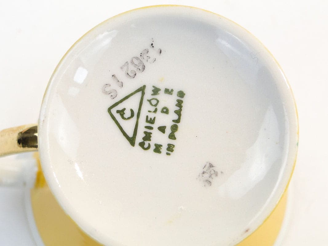 Filiżanka Ida, żółty biały, porcelana, proj. W. Potacki, Ćmielów, Polska, lata 60. - 179639
