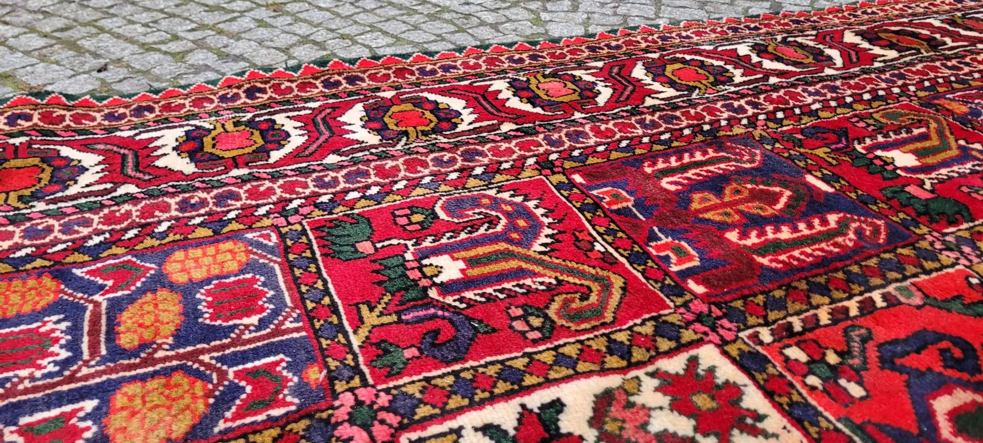 Persian Rug Bakhtiari 205x310 cm, red, wool, Iran - 179808