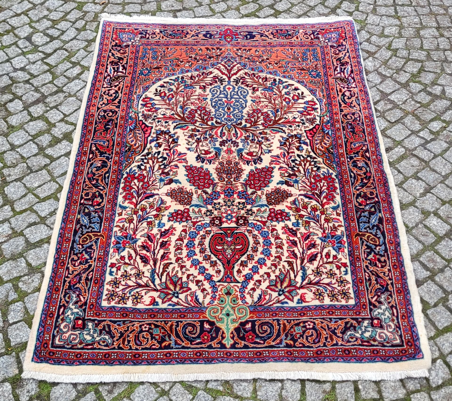 Rug Kashmar, 163x107 cm, ivory, wool, Iran, 1990s. - 179820