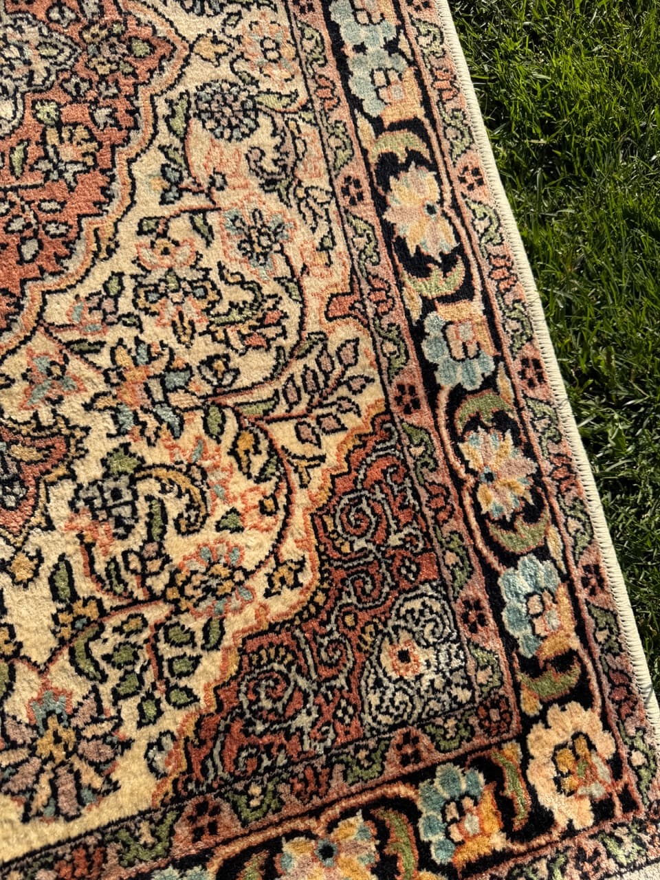 Rug Ghoum, 132x77 cm, beige silk, India - 180306