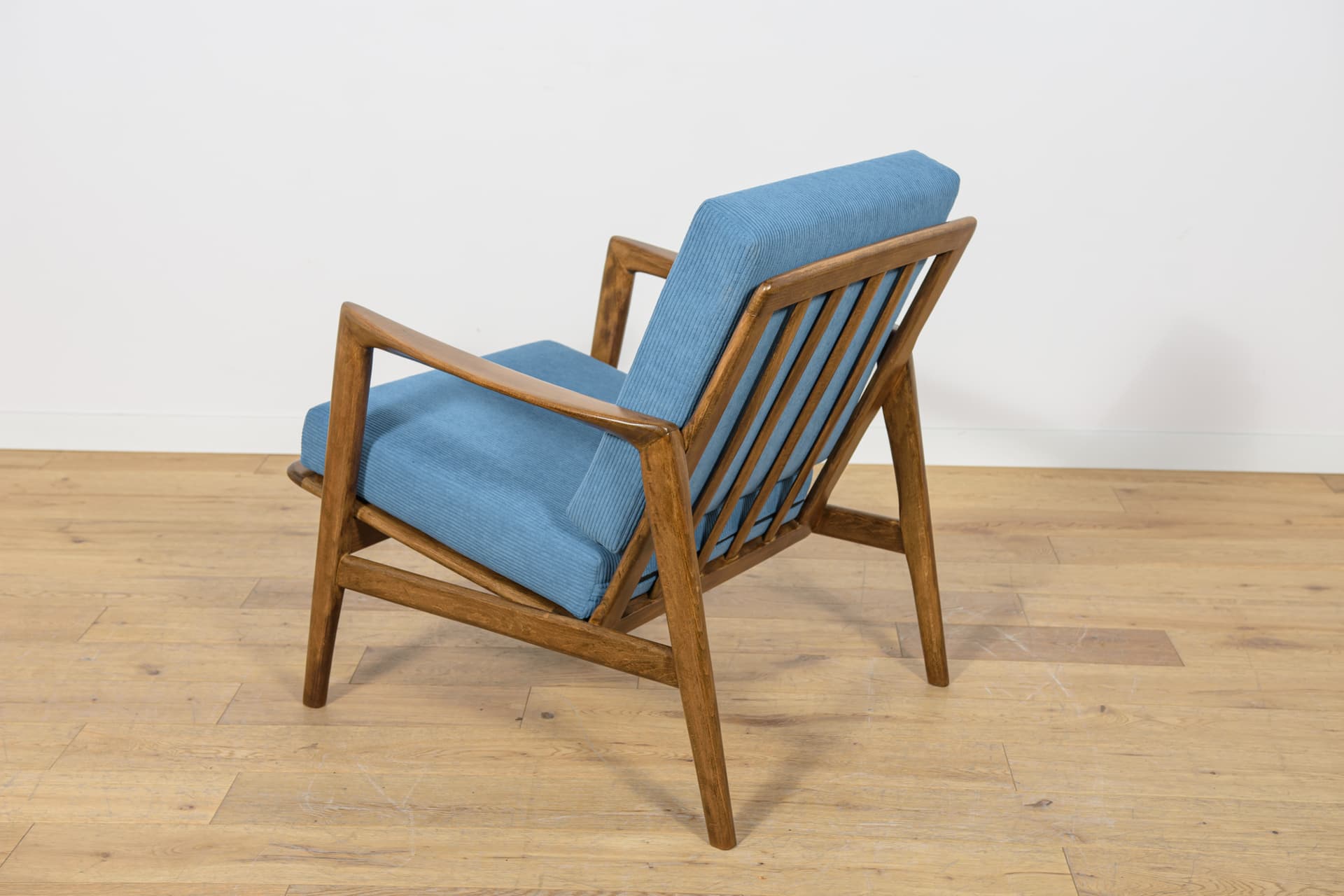 Lounge chair Model 300-139, blue, beech, Swarzędzka Fabryka Mebli, Poland, 1960s. - 180658