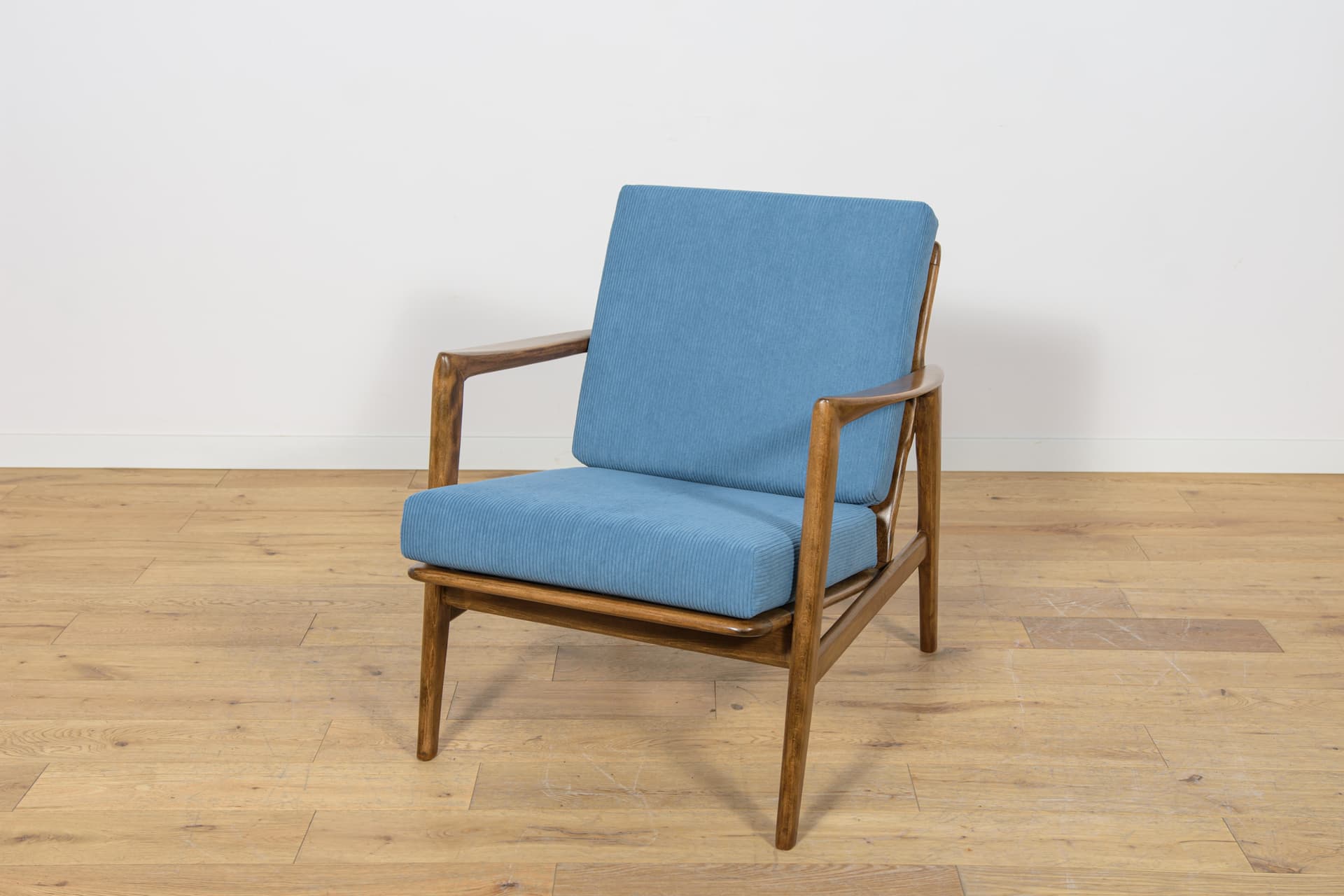 Lounge chair Model 300-139, blue, beech, Swarzędzka Fabryka Mebli, Poland, 1960s. - 180654