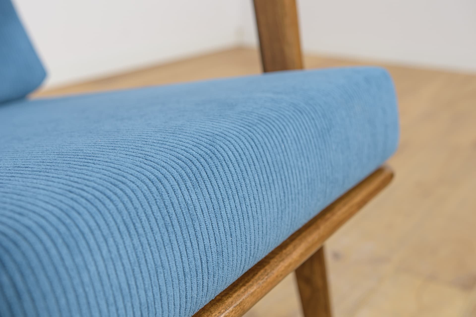 Lounge chair Model 300-139, blue, beech, Swarzędzka Fabryka Mebli, Poland, 1960s. - 180661