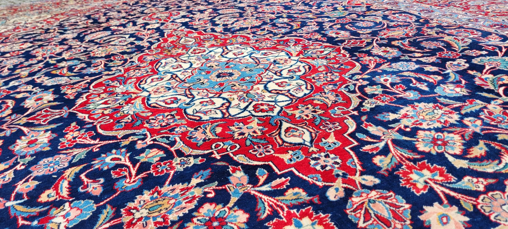 Rug Kashan, multicolor wool, Iran, 1930s. - 181014