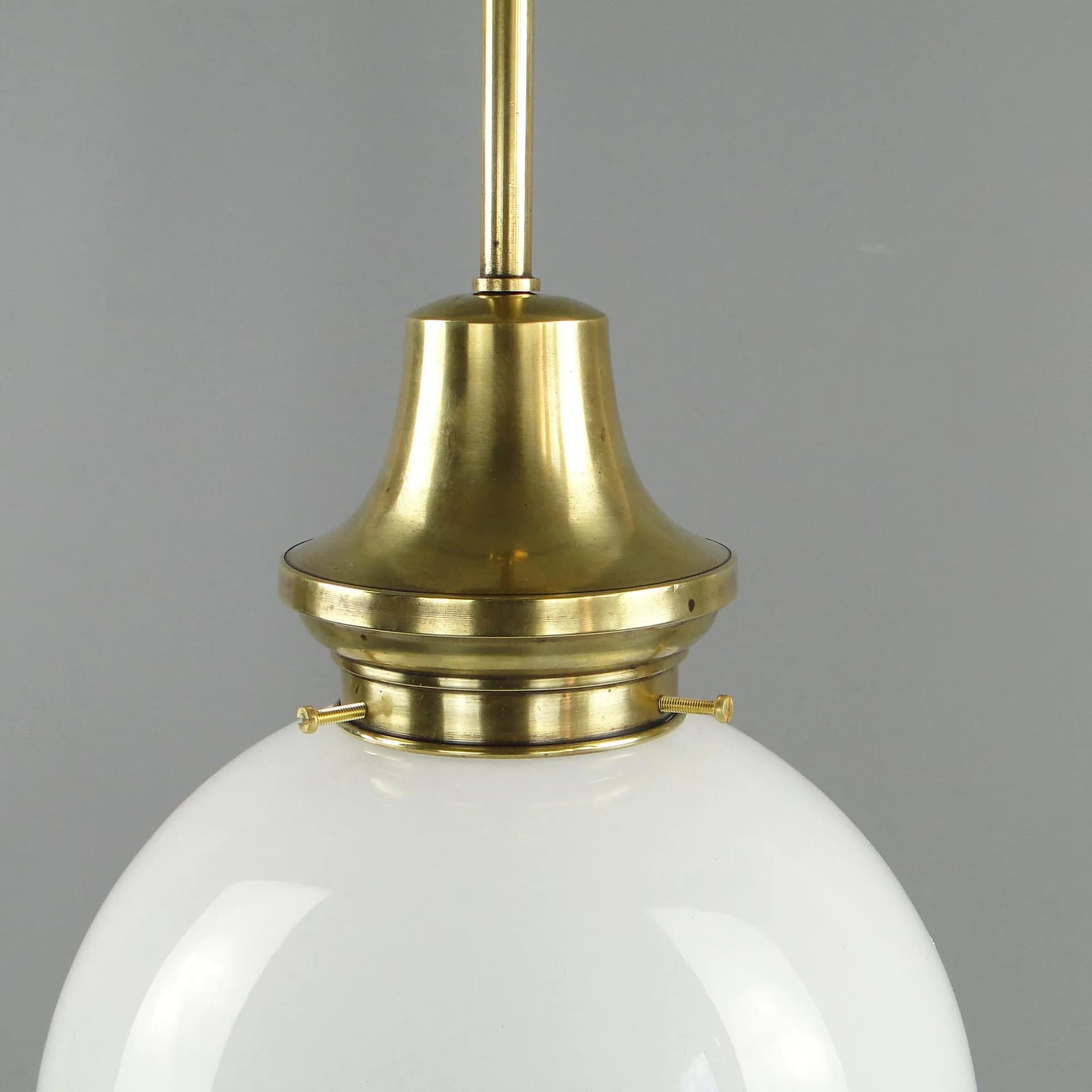 Lampa wisząca, mosiądz, szkło białe, Austria, początek XX wieku - 12666