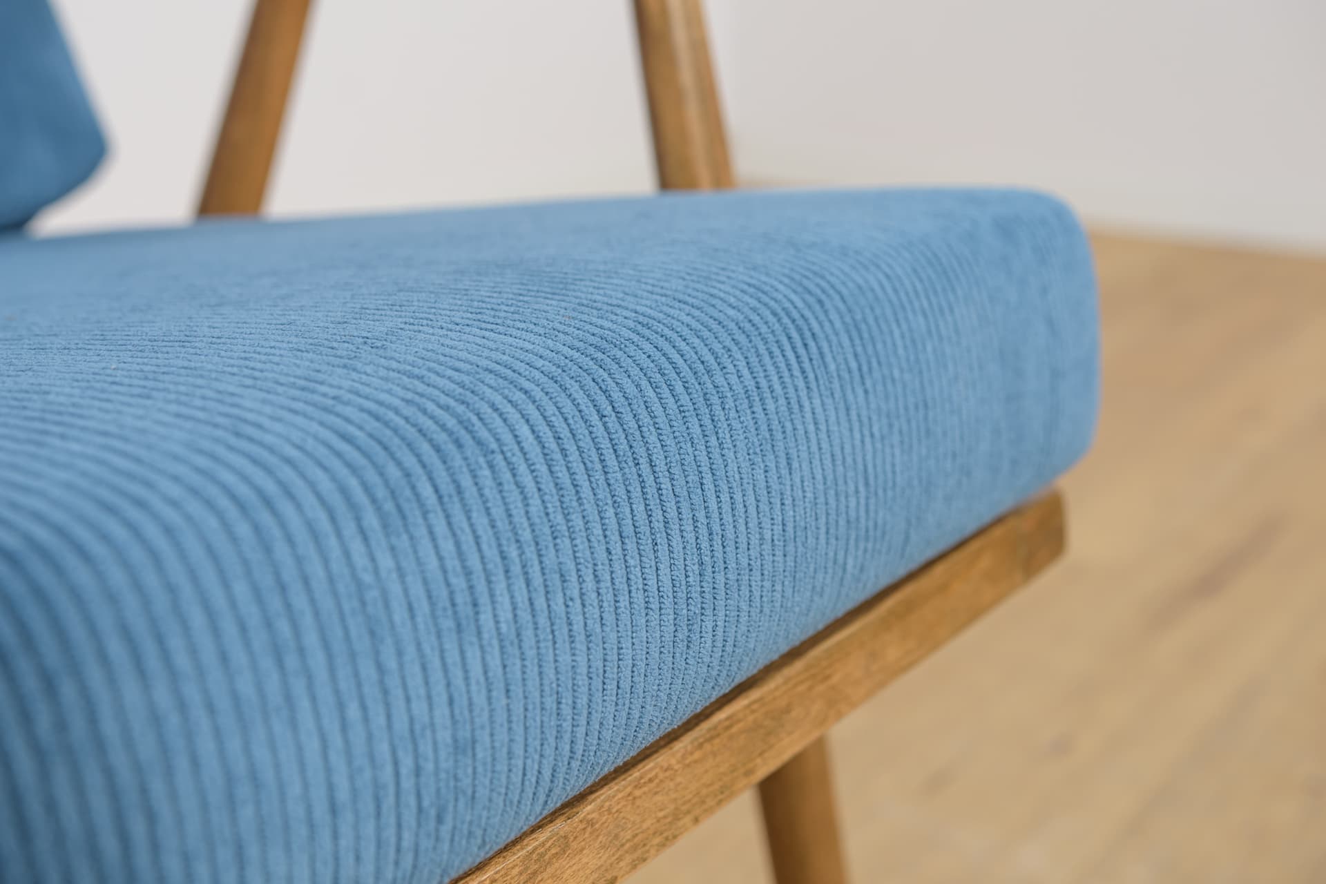 Fotel, buk niebieski, TON, Czechosłowacja, lata 60. - 181445