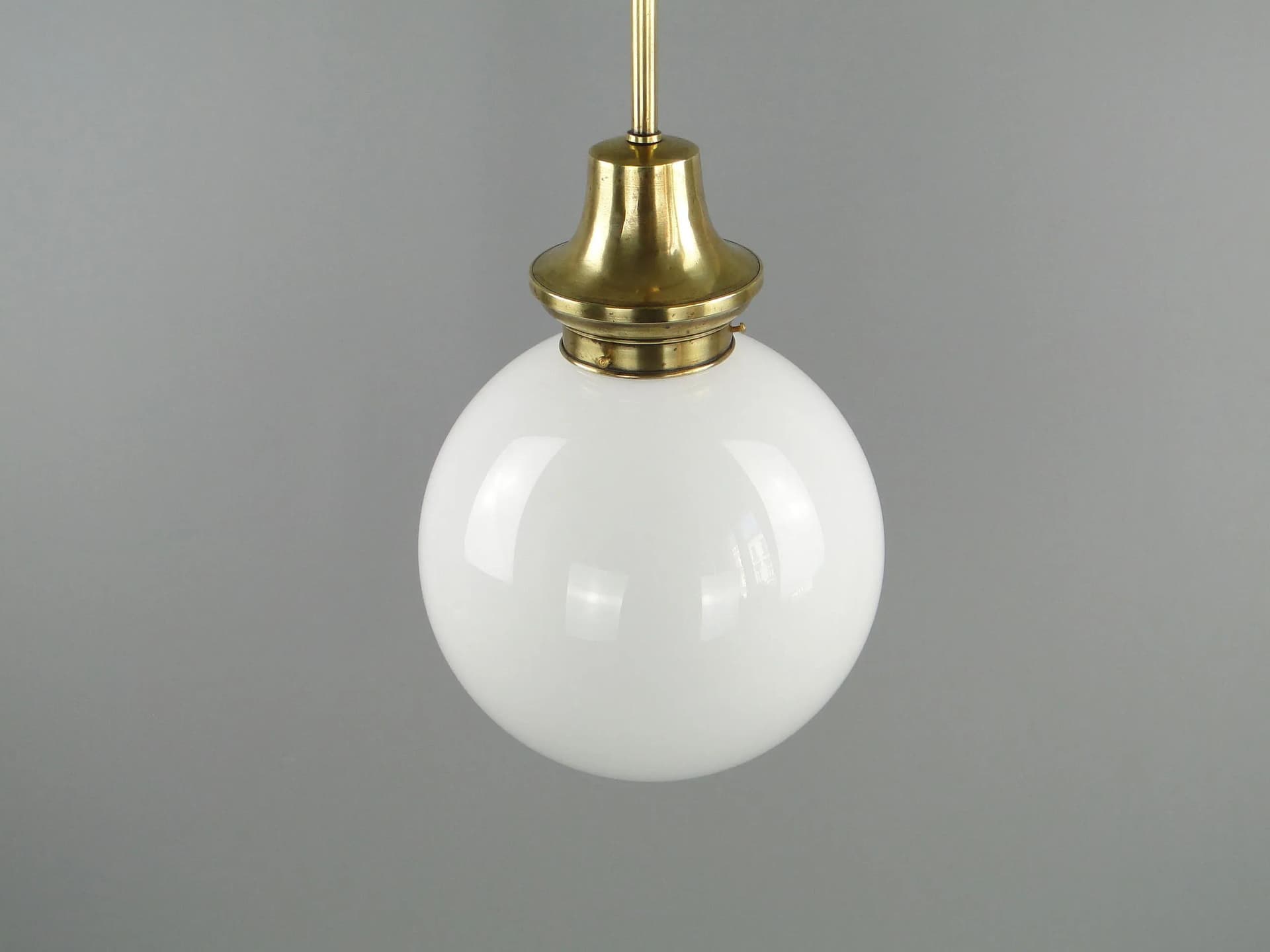 Lampa wisząca, biały, szkło, mosiądz, Austria, początek XX w. - 12651