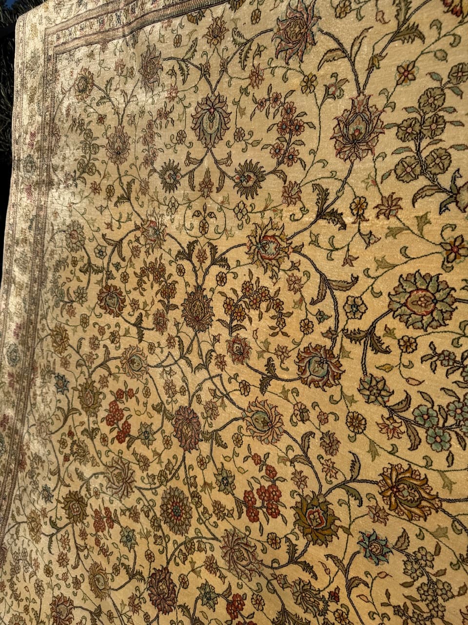Rug Ghoum, 290x190 cm, beige silk, Iran - 181813