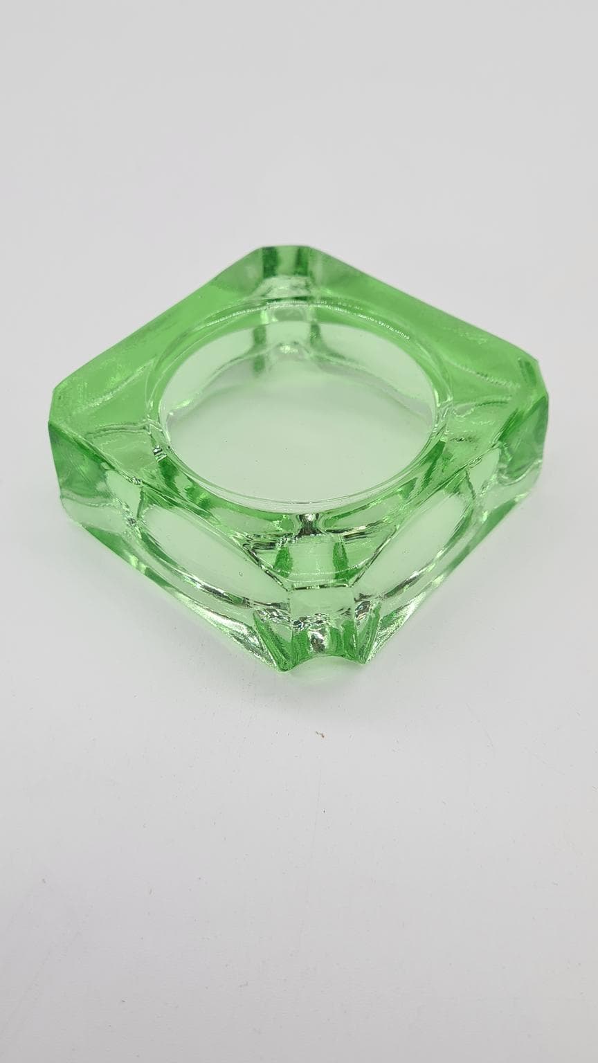 Popielniczka, Mid-Century Modern, szkło zielone, lata 60. - 182046