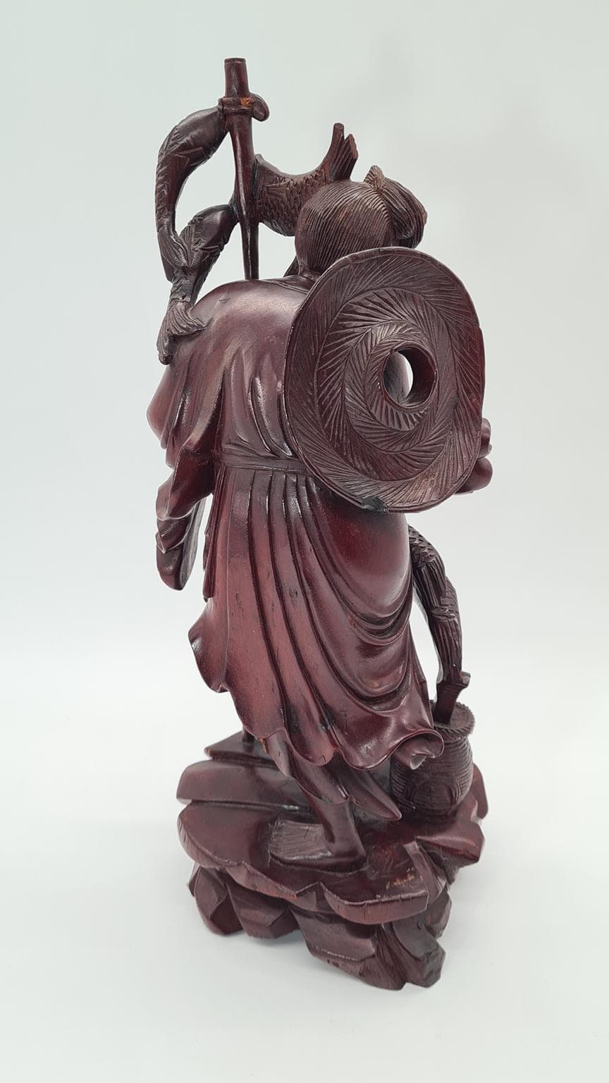 Figura rybaka, ciemny brąz, drewno, Chiny, lata 40. - 182075