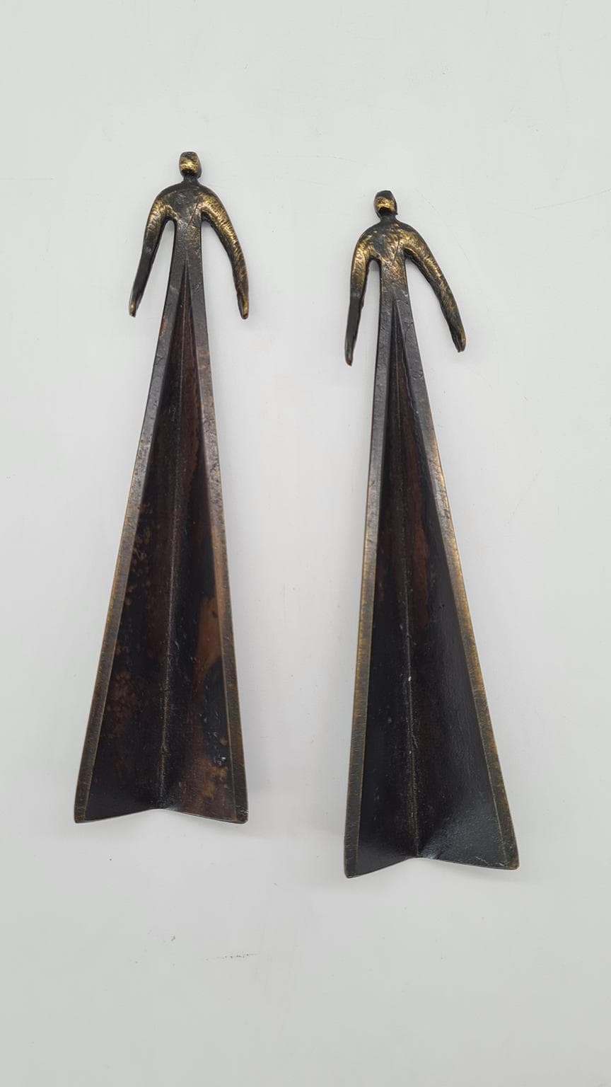 Pair of brutalist sculptures, dark brown bronze, 1980s. - 182174